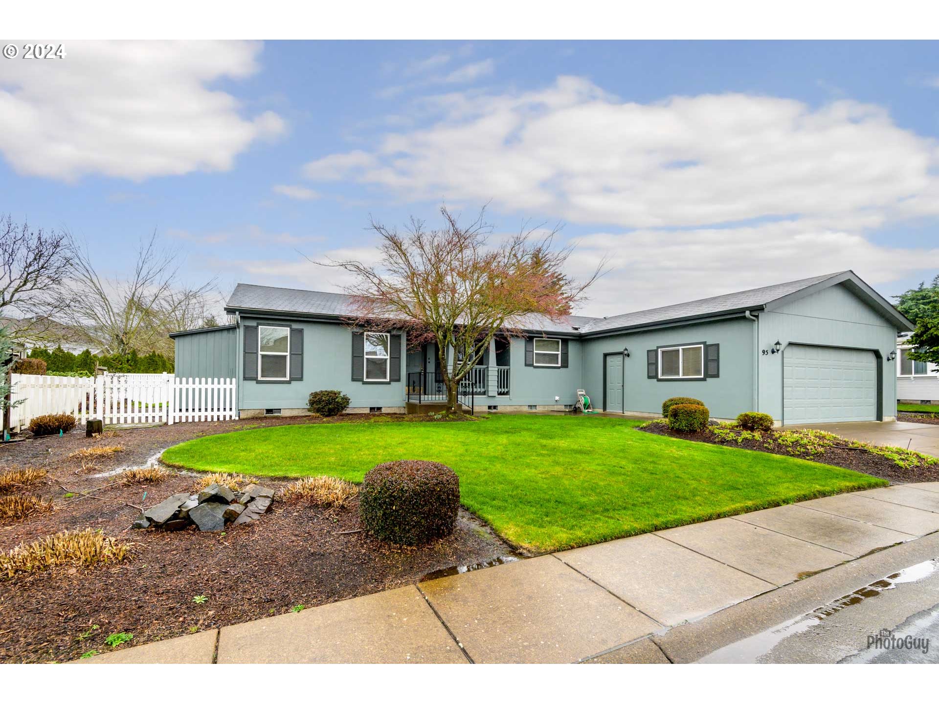 3220 CRESCENT AVE 95