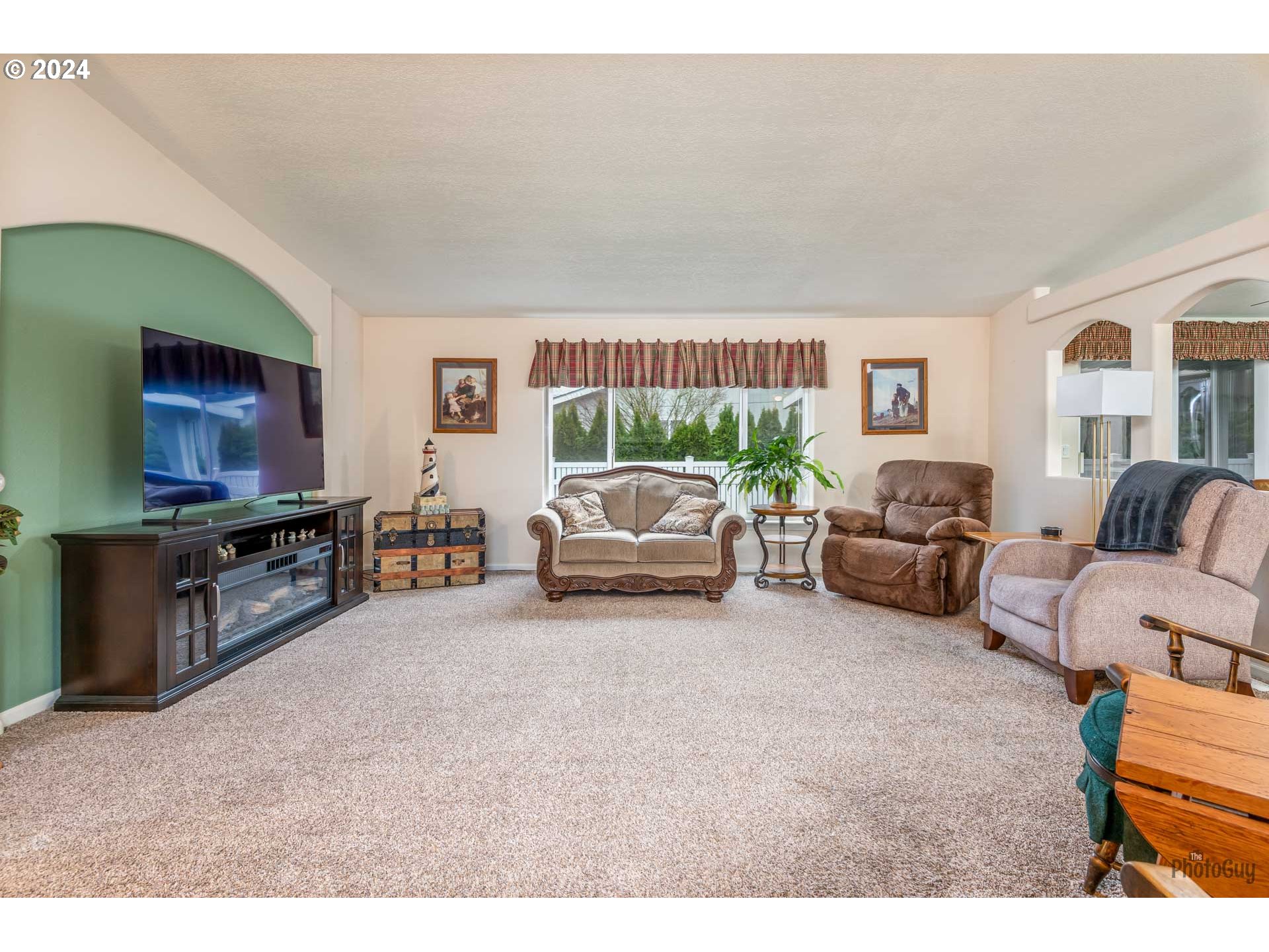 3220 CRESCENT AVE 95