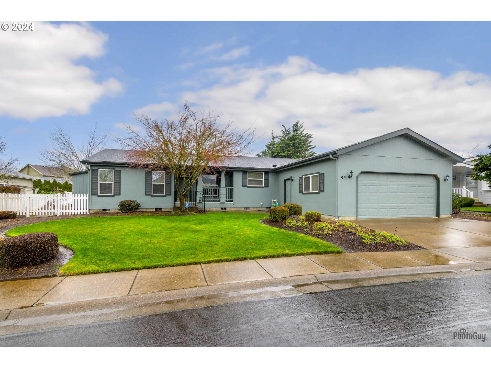 3220 CRESCENT AVE 95