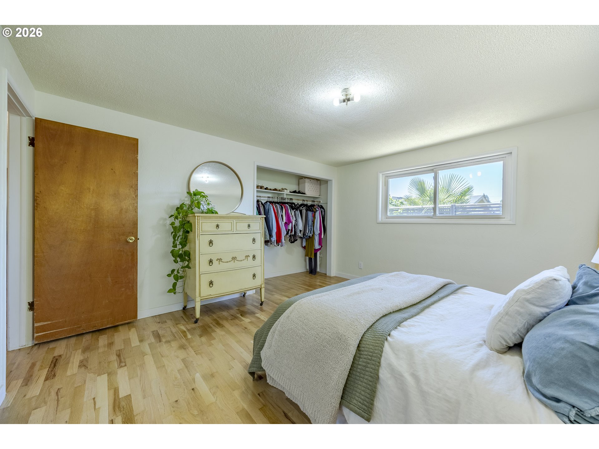 1458 YOLANDA AVE