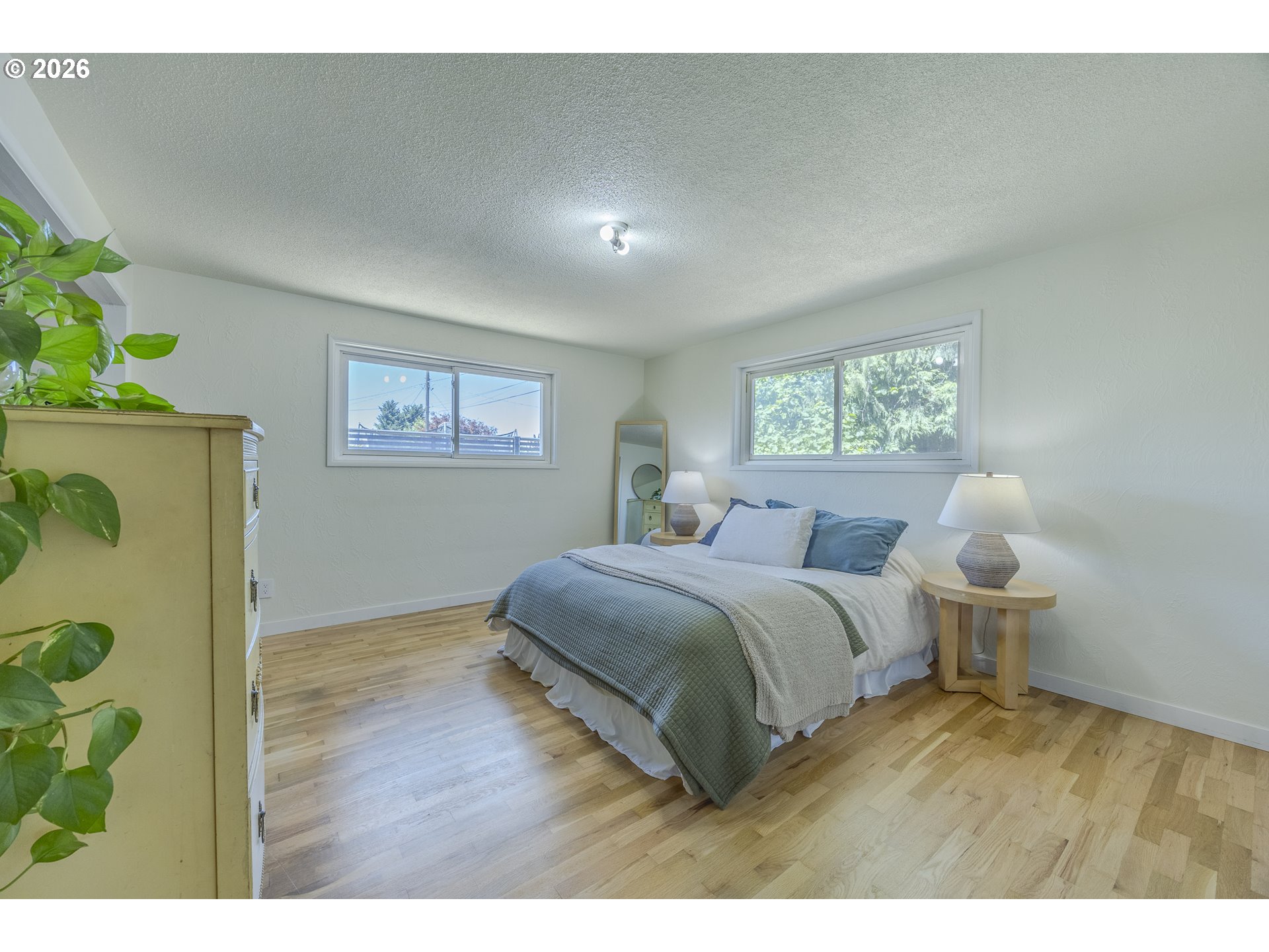1458 YOLANDA AVE