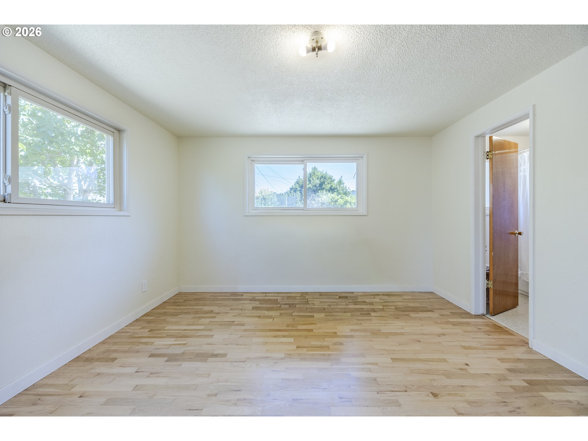 1458 YOLANDA AVE