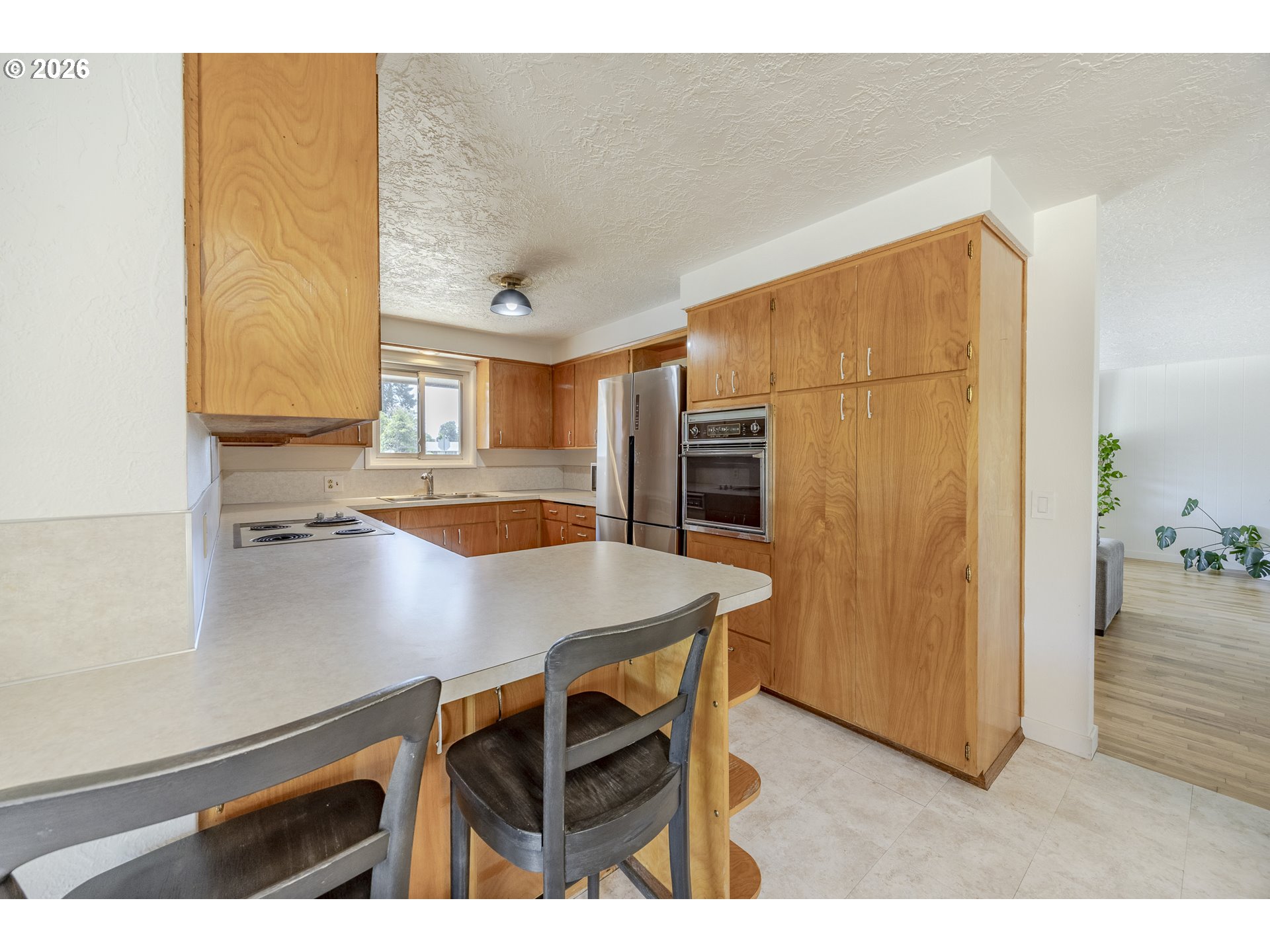 1458 YOLANDA AVE