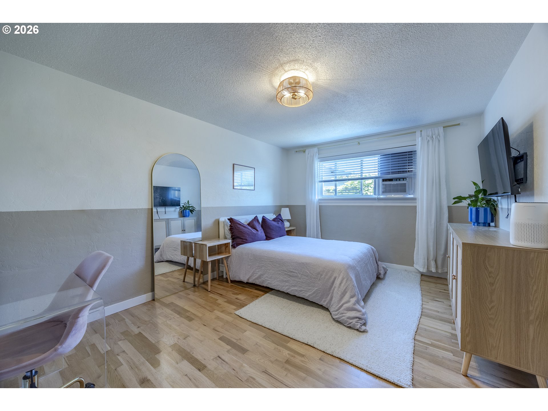 1458 YOLANDA AVE