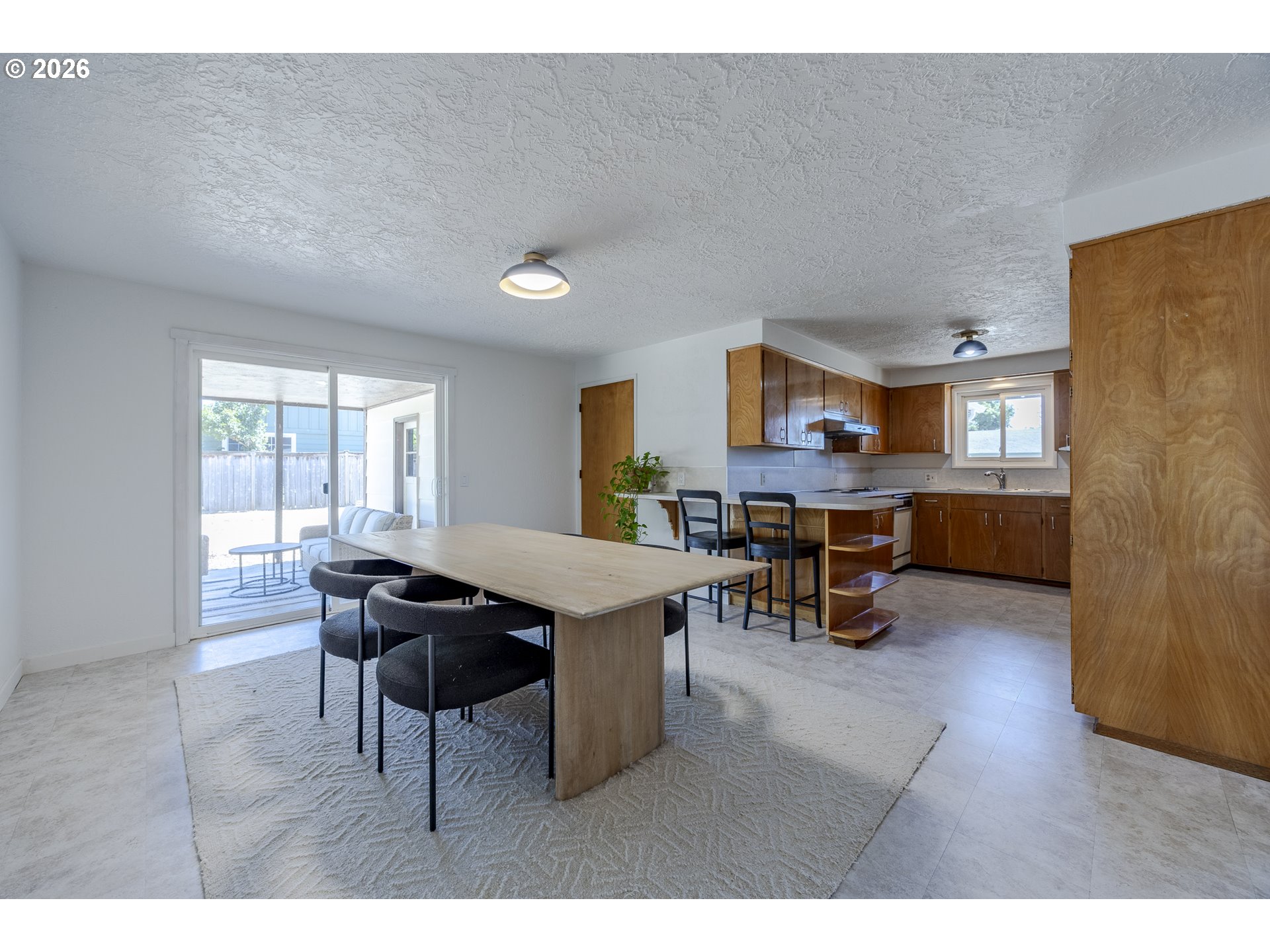 1458 YOLANDA AVE