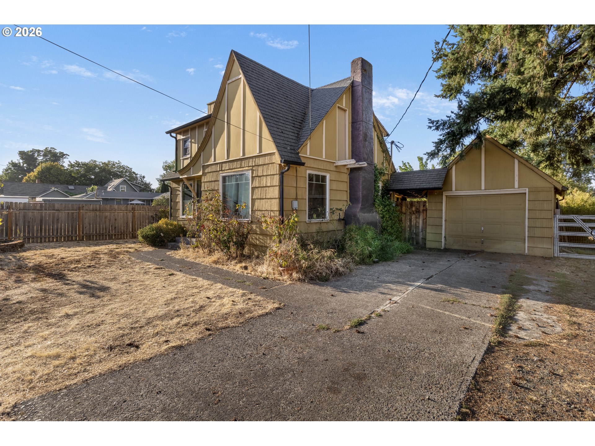 185 FERNDALE DR