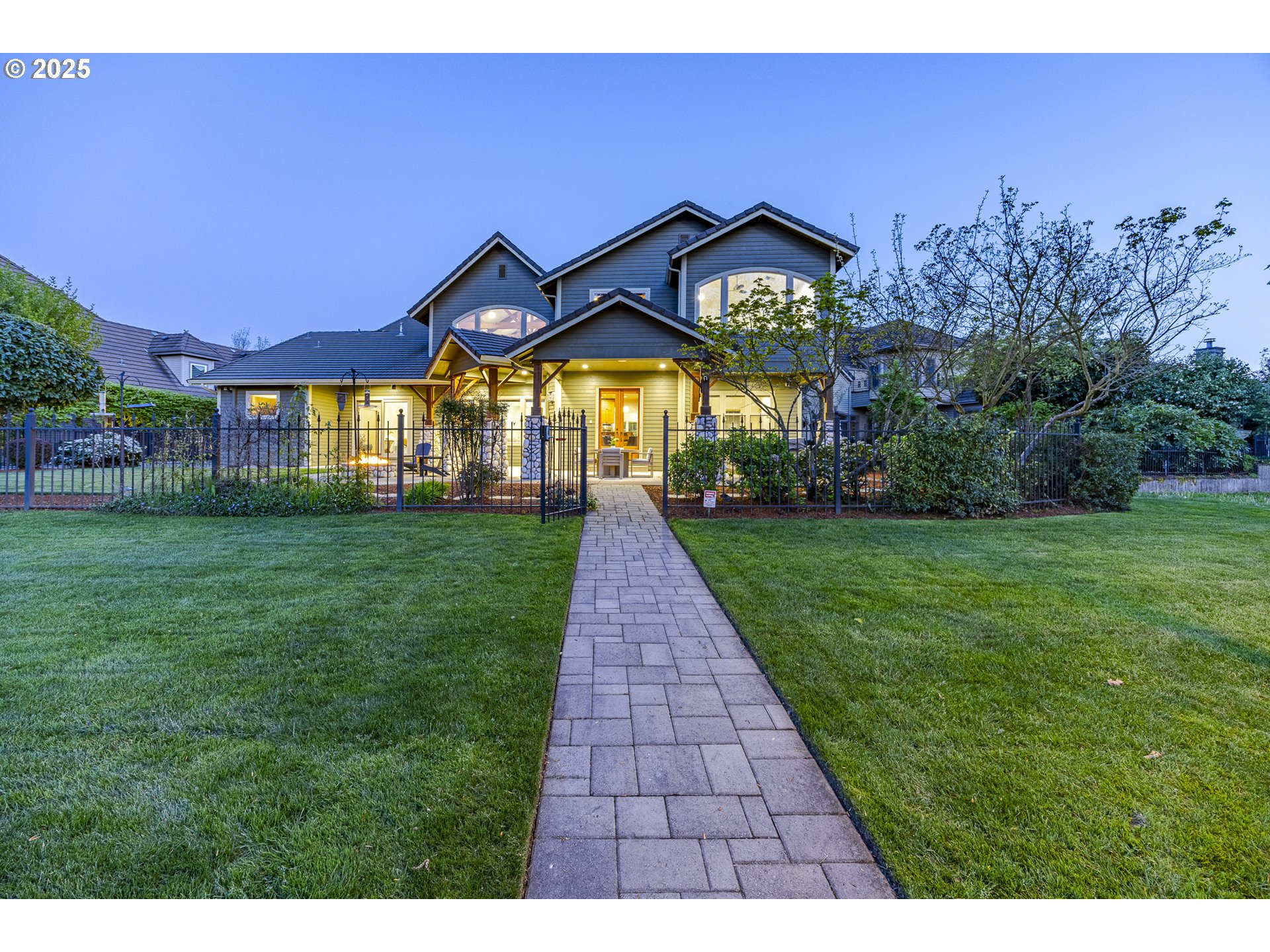 2892 RIVERWALK LOOP