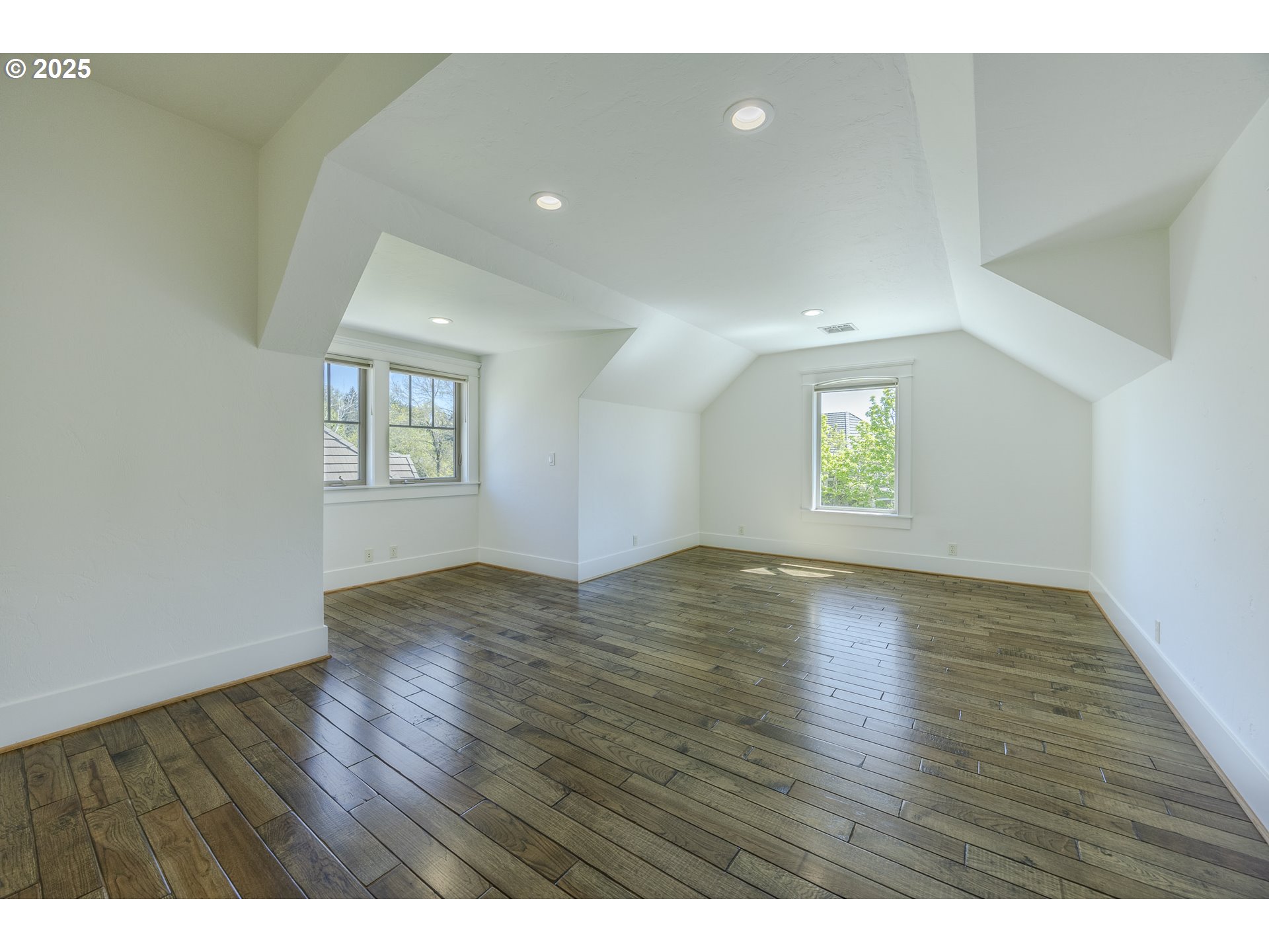 2892 RIVERWALK LOOP