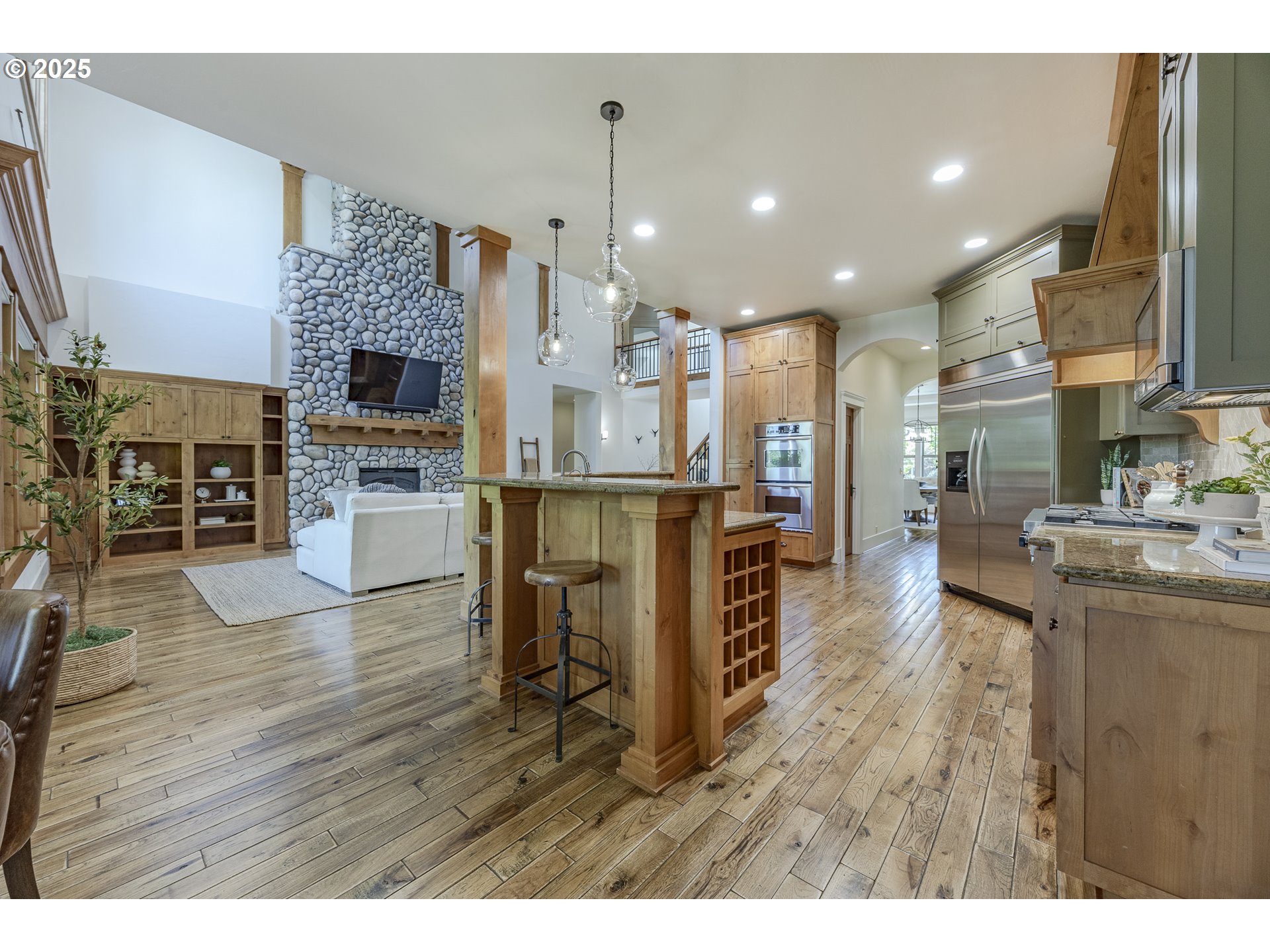 2892 RIVERWALK LOOP