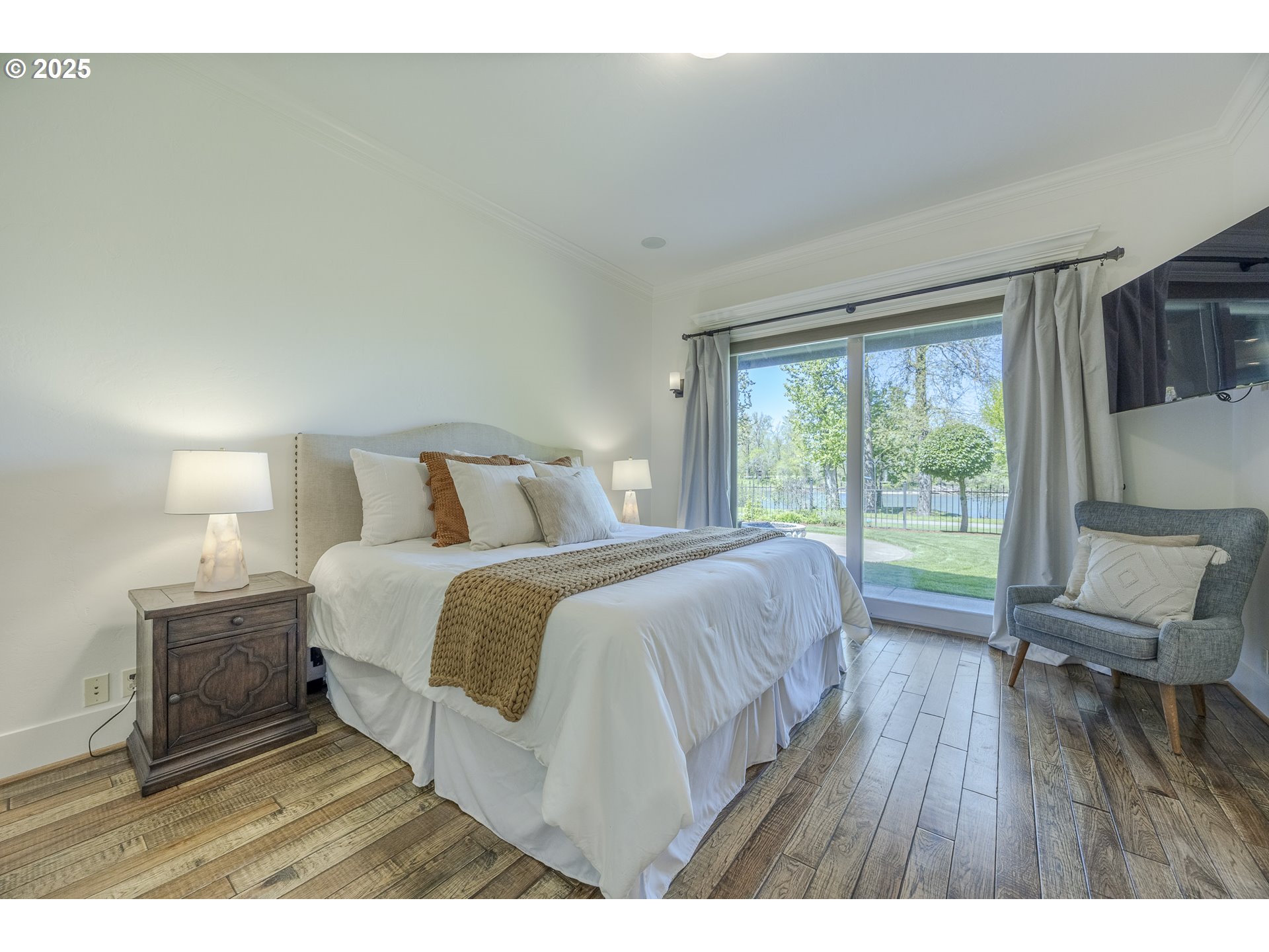 2892 RIVERWALK LOOP