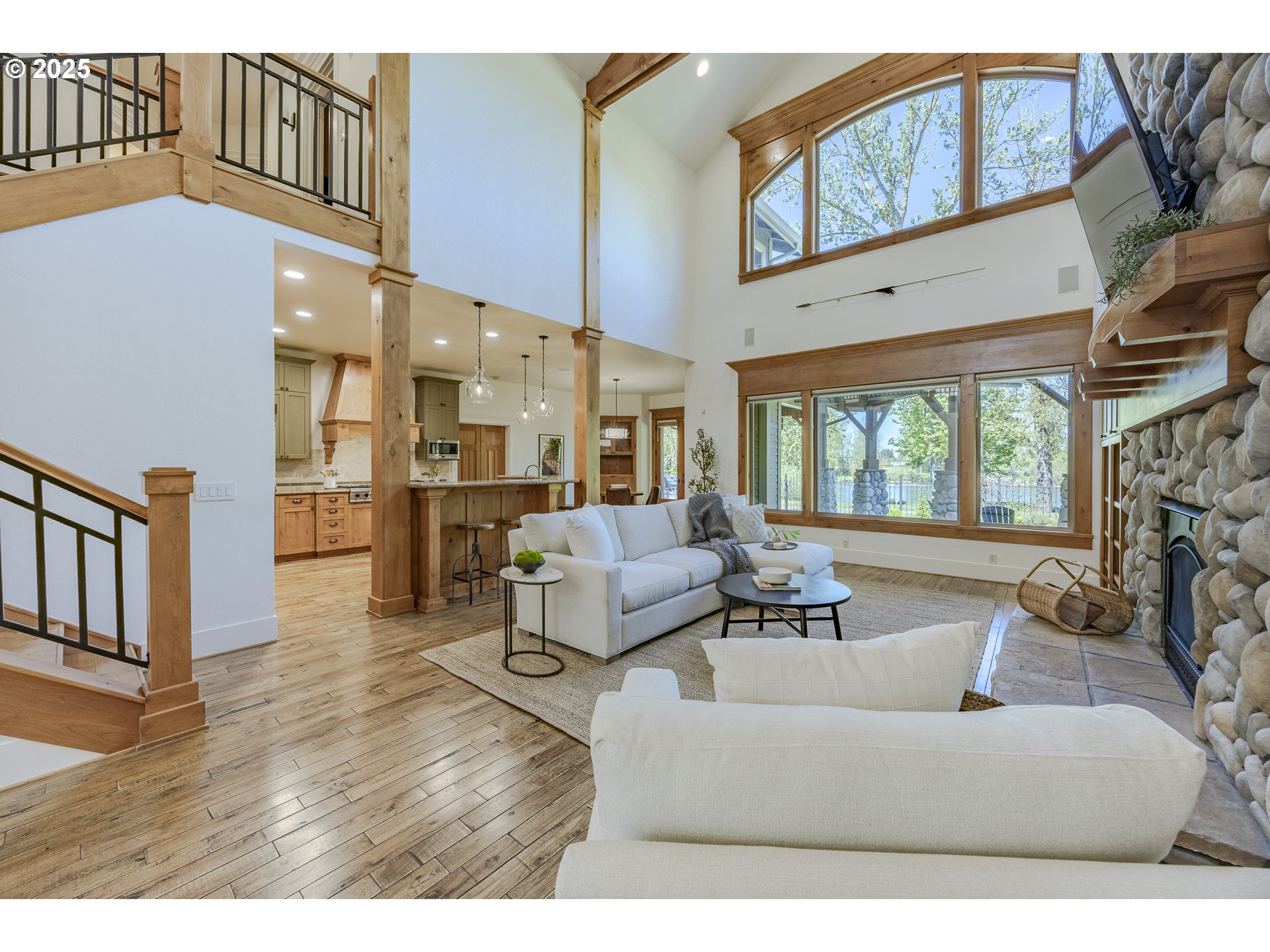 2892 RIVERWALK LOOP