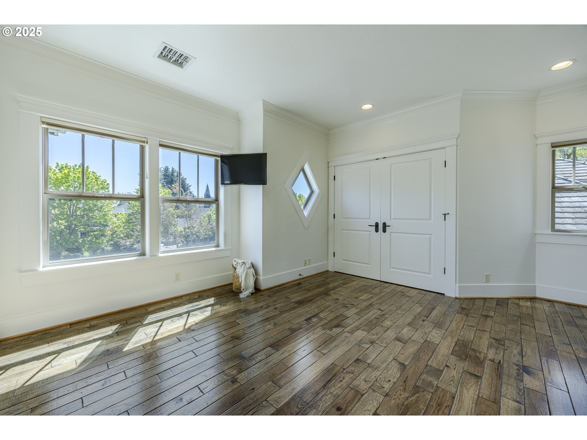 2892 RIVERWALK LOOP