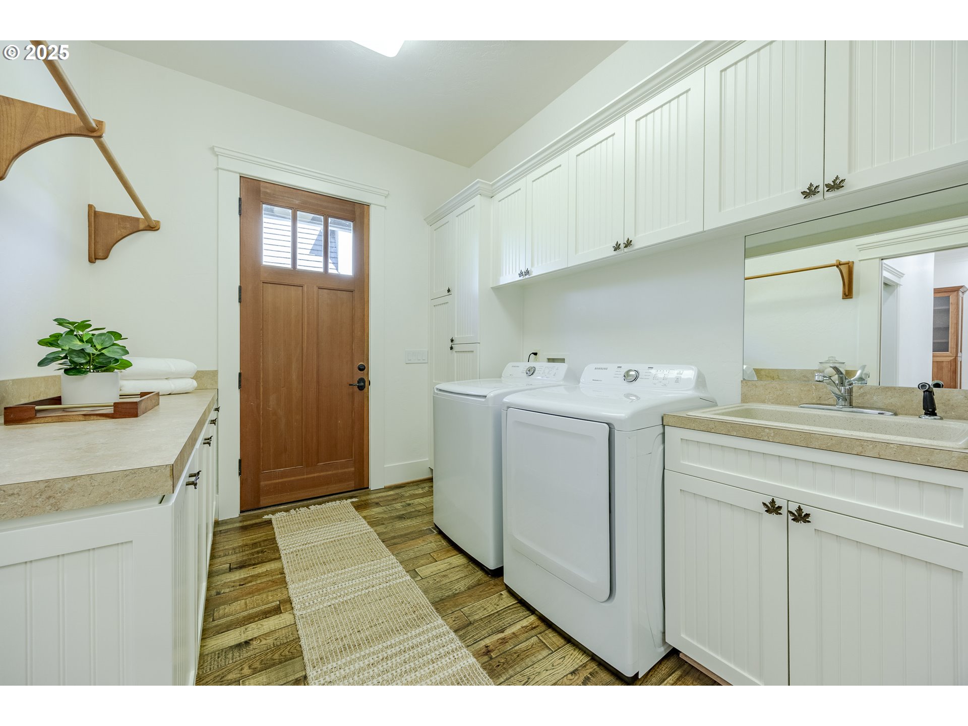 2892 RIVERWALK LOOP