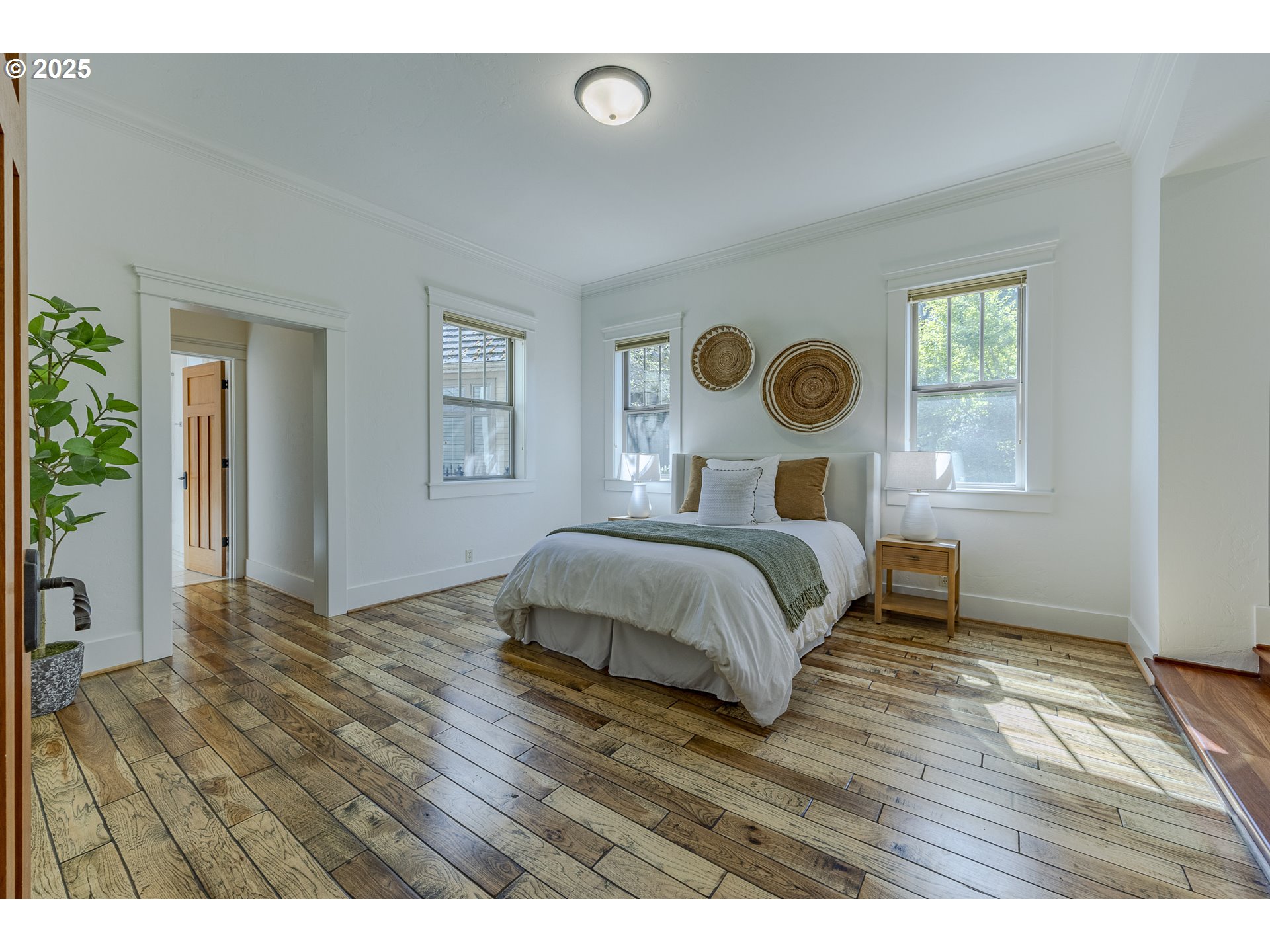 2892 RIVERWALK LOOP