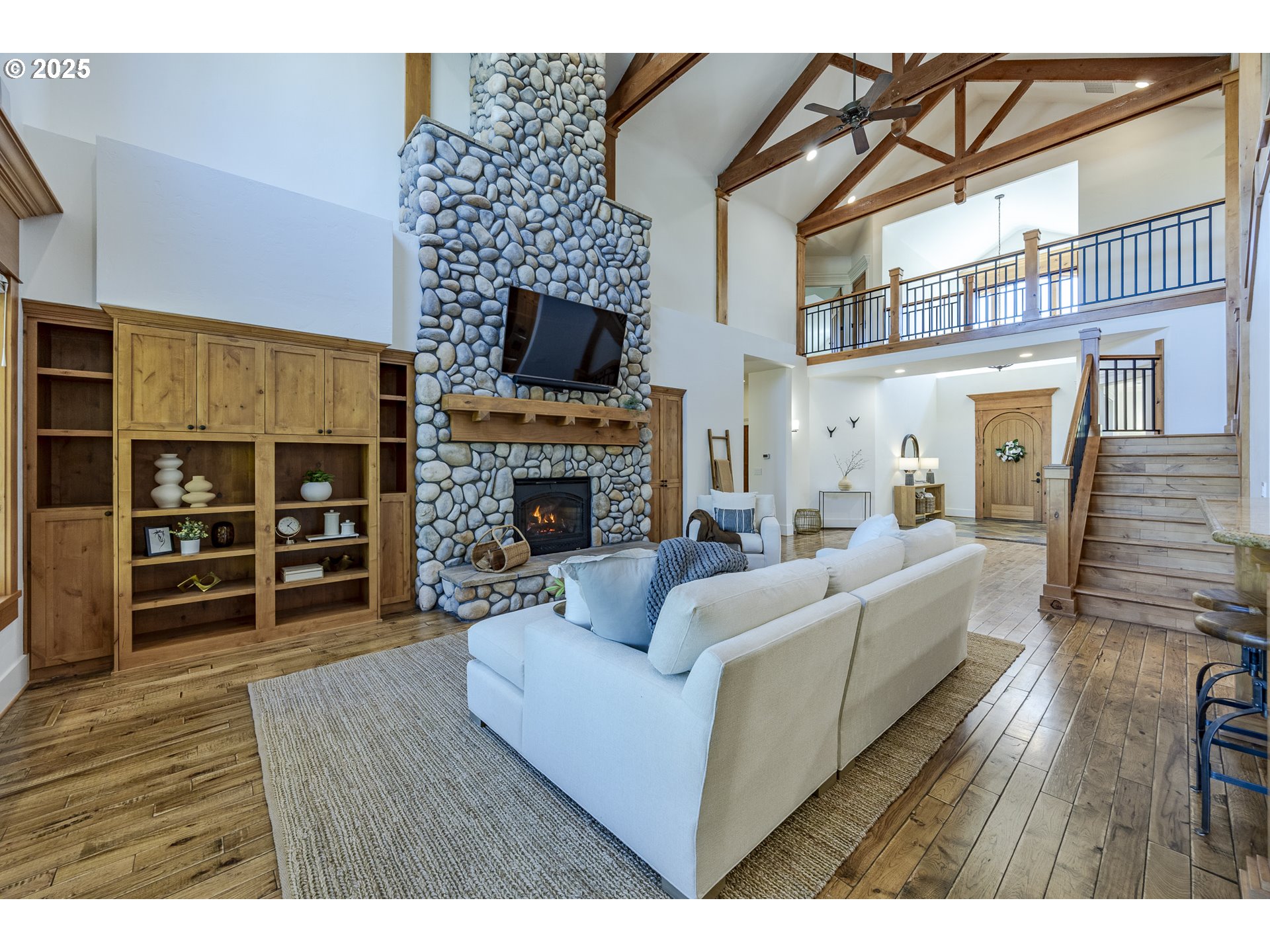 2892 RIVERWALK LOOP