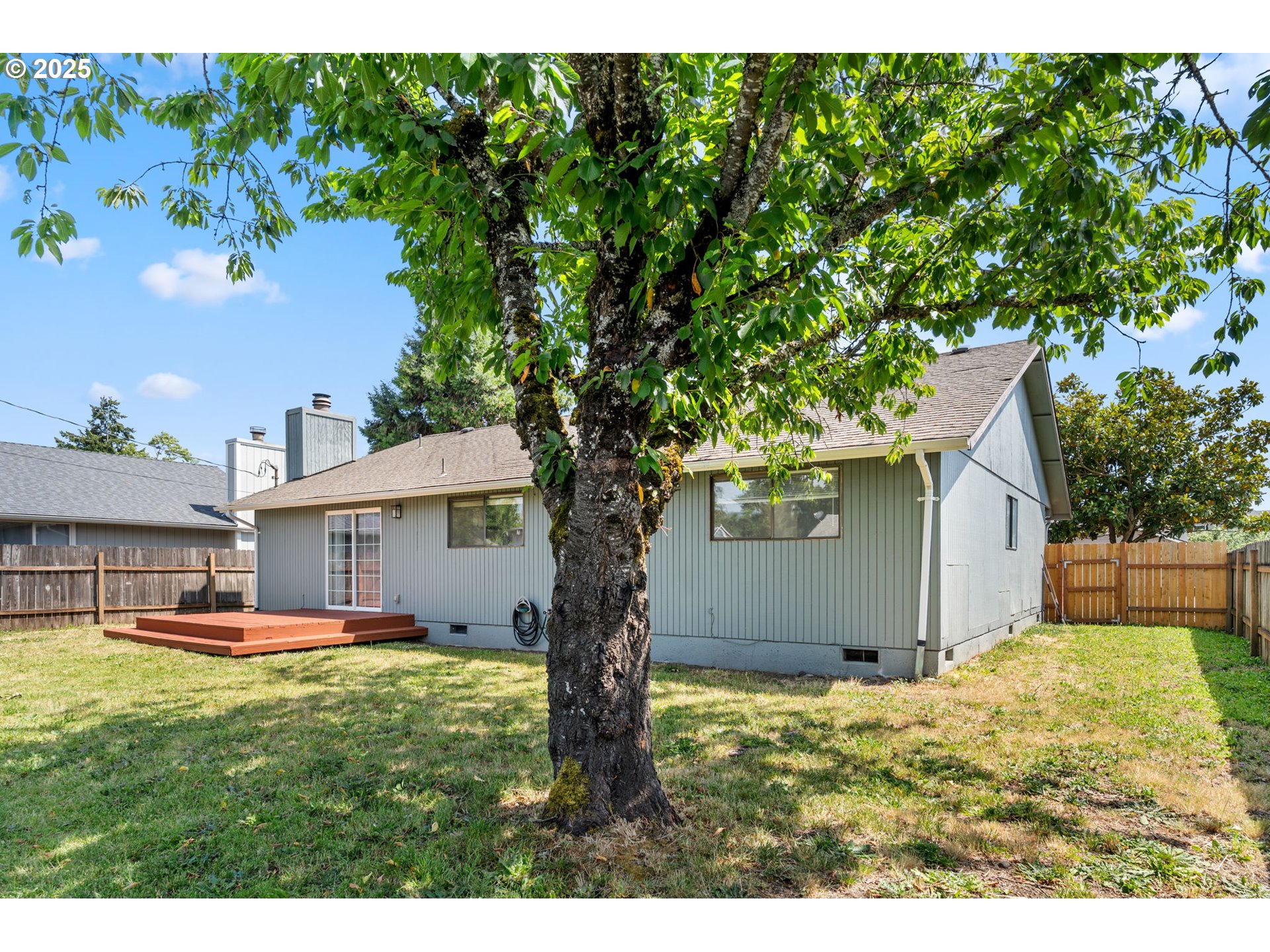 492 W OLYMPIC ST