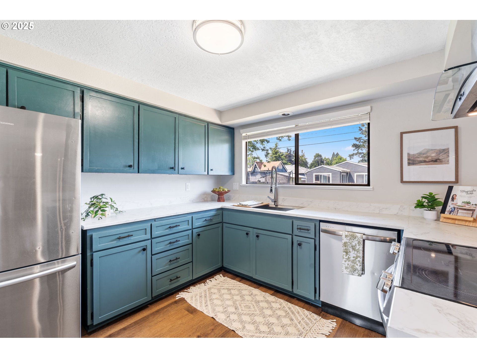492 W OLYMPIC ST
