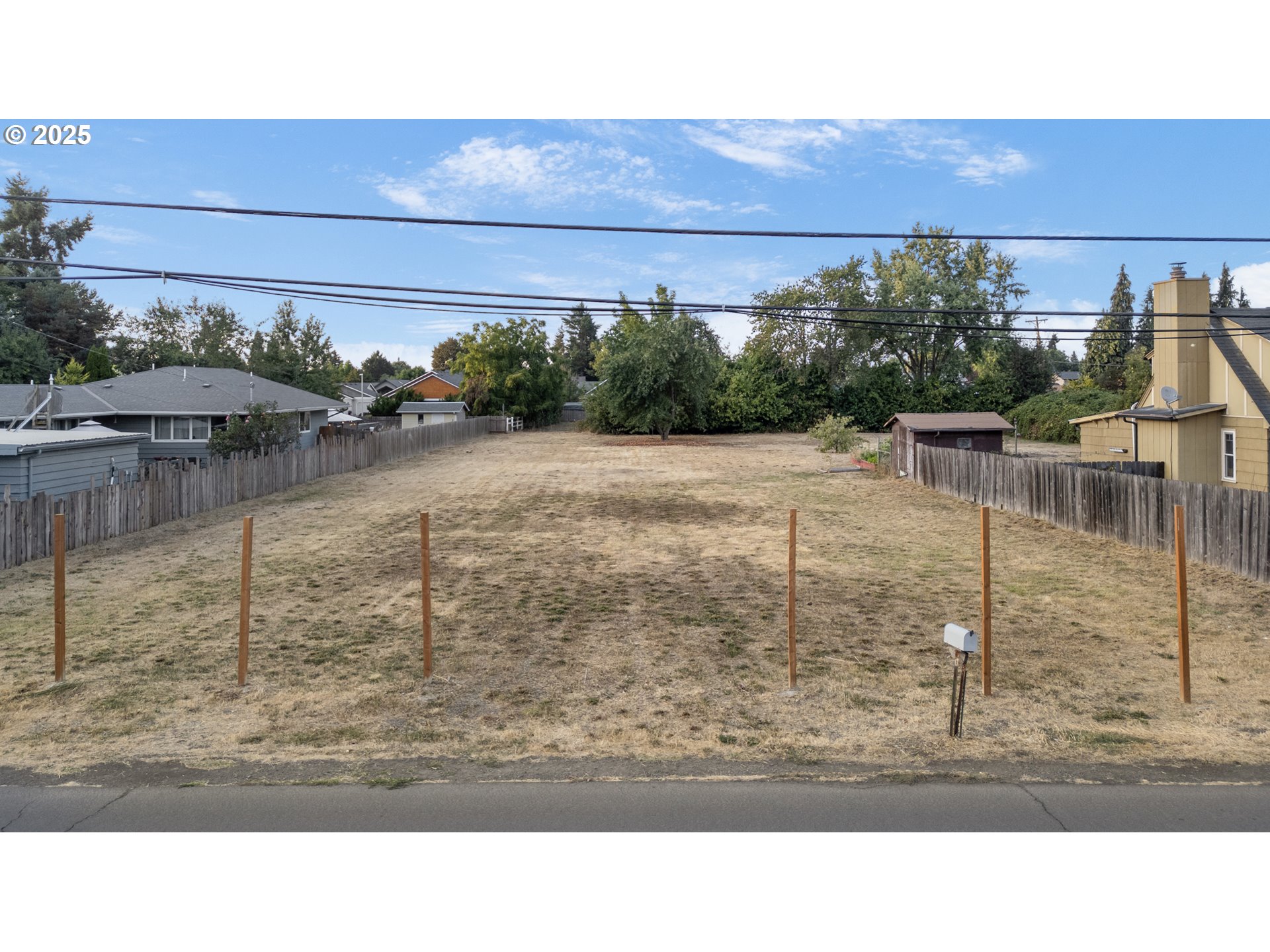 185 FERNDALE DR