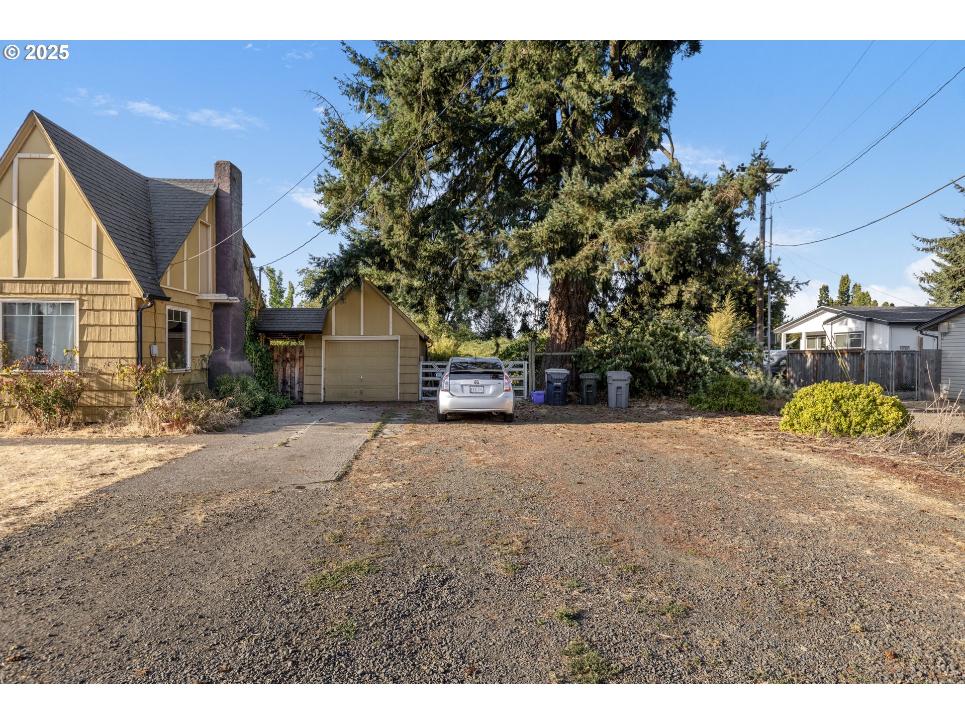 185 FERNDALE DR