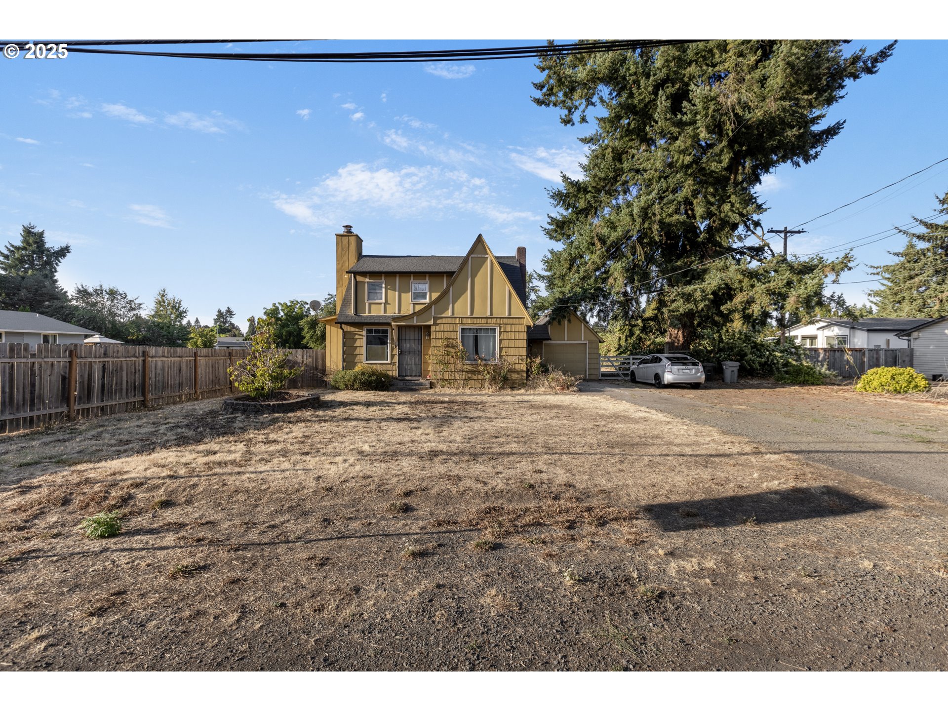 185 FERNDALE DR
