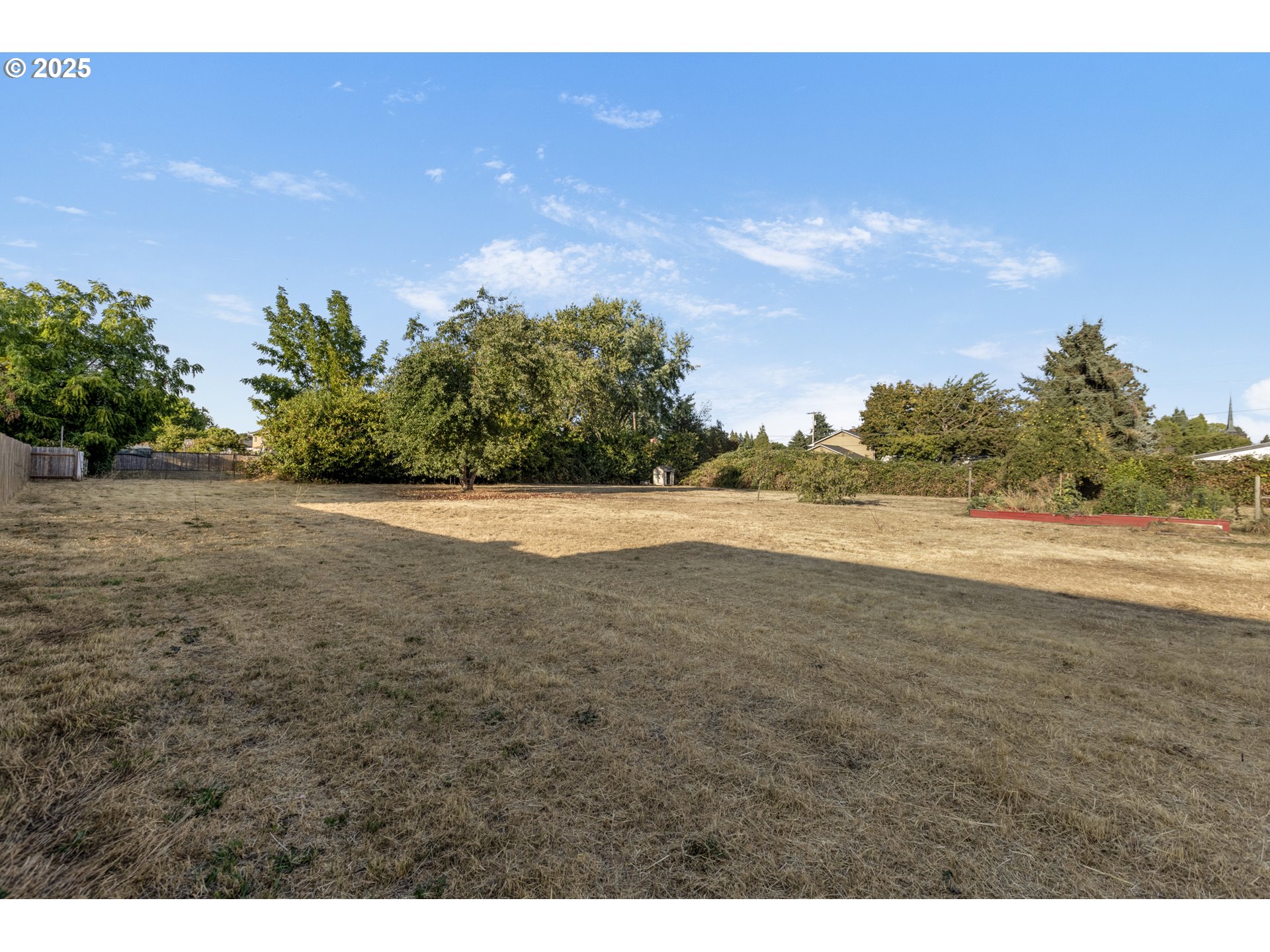 185 FERNDALE DR