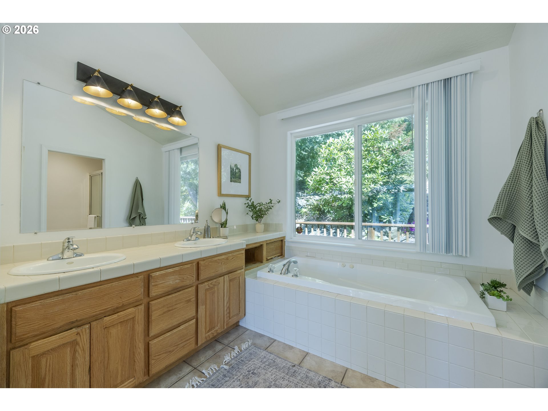 111 W 52ND AVE