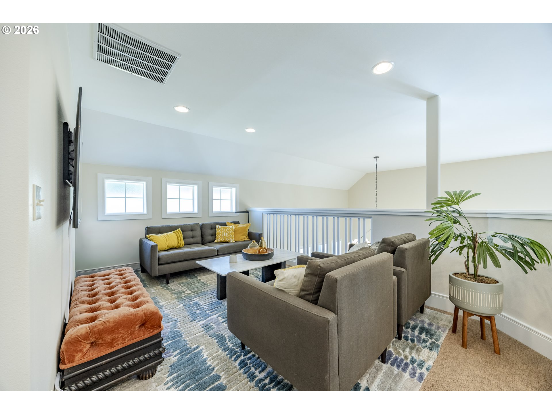 439 COVEY LN