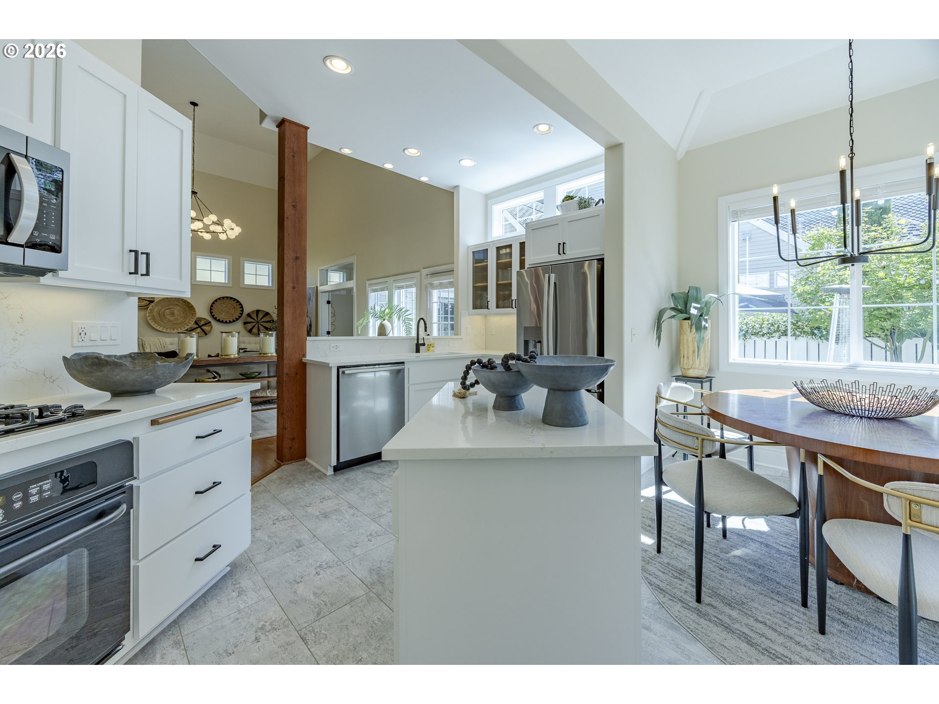 439 COVEY LN
