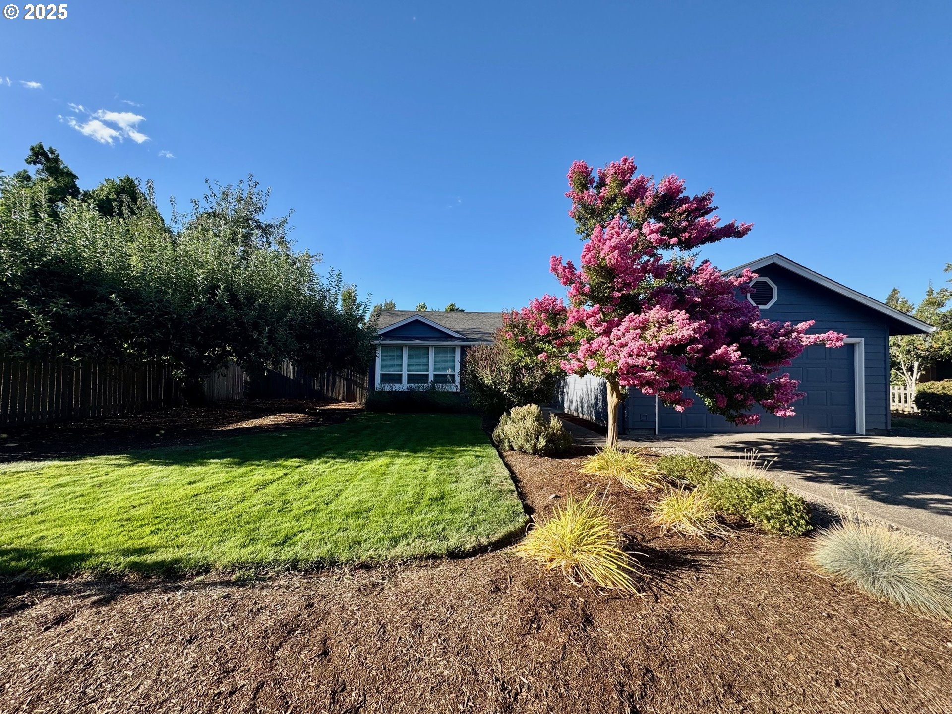 757 ARCADIA DR