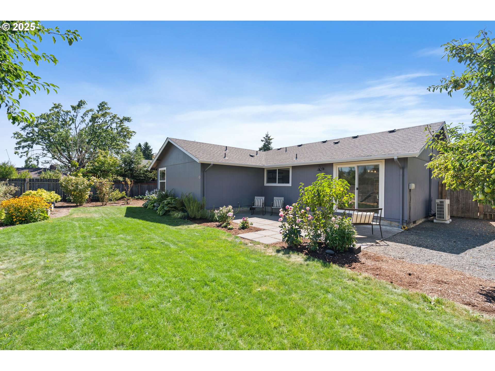 757 ARCADIA DR