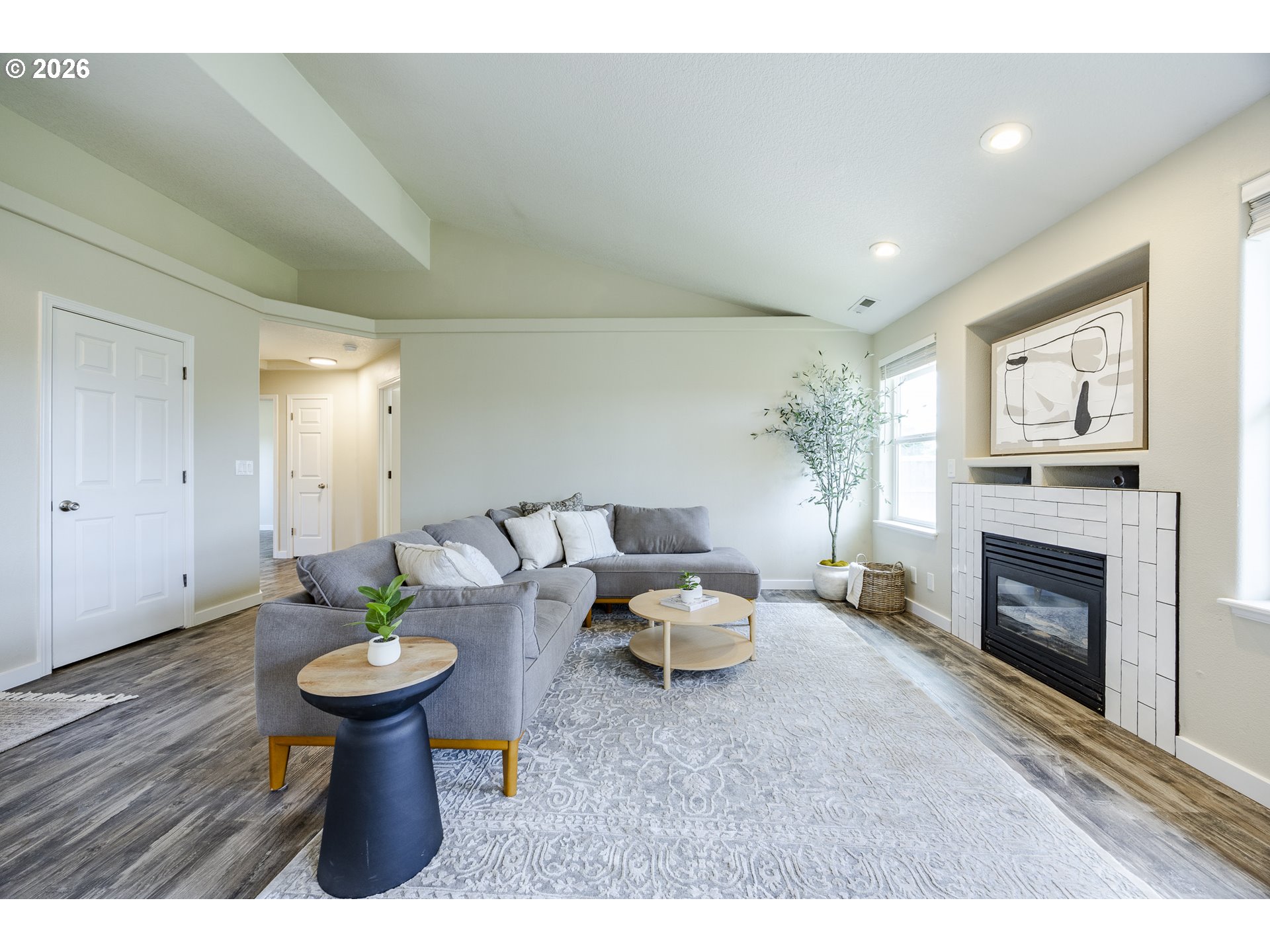1580 IRON HORSE RD