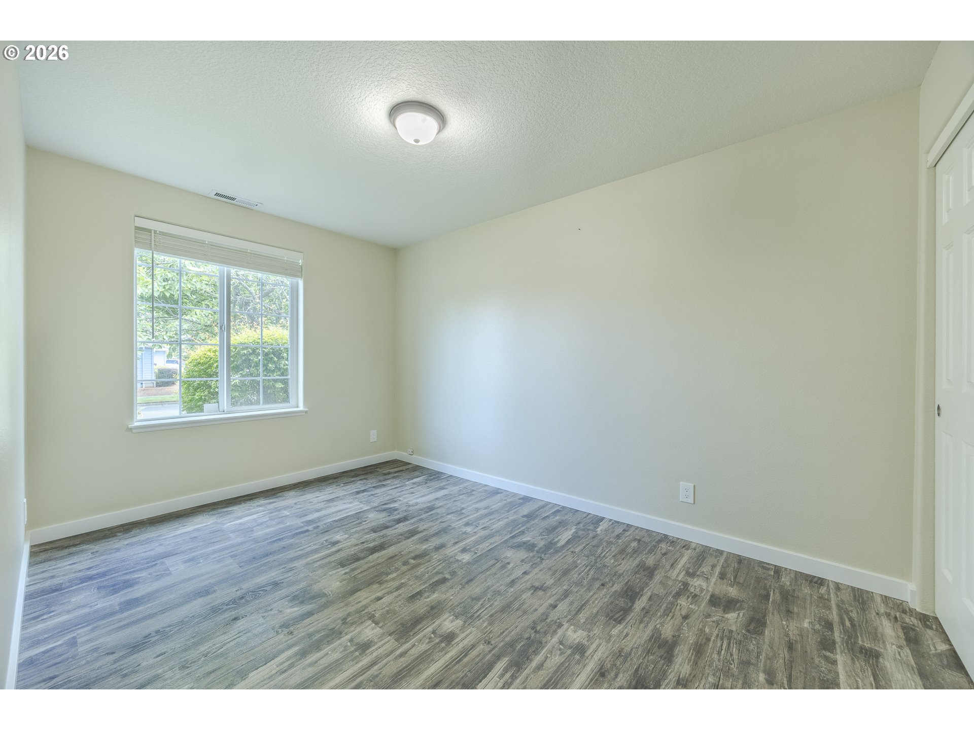 1580 IRON HORSE RD