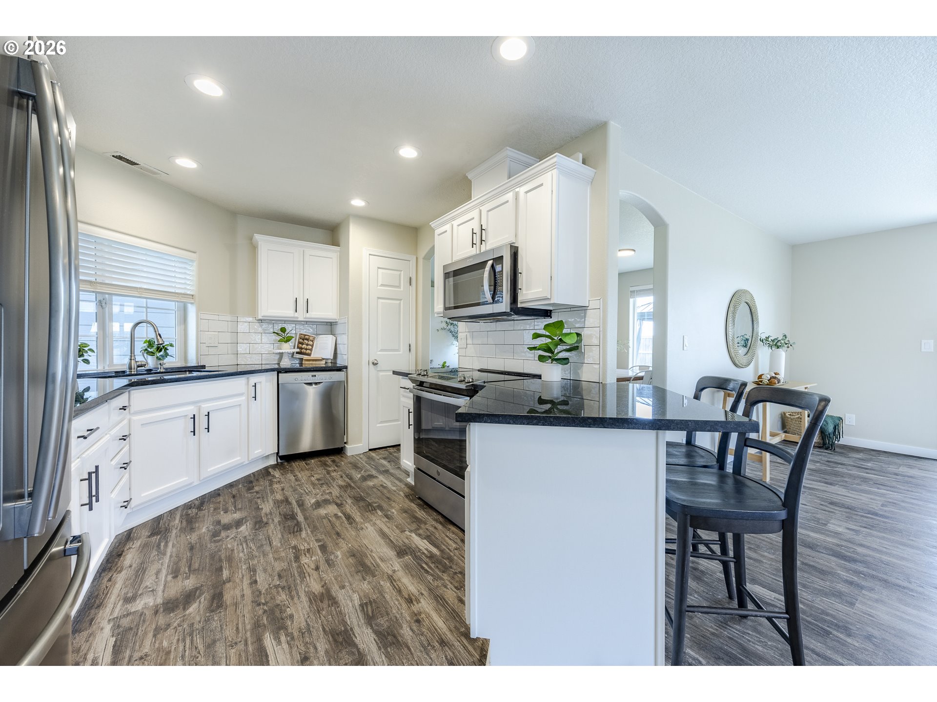 1580 IRON HORSE RD