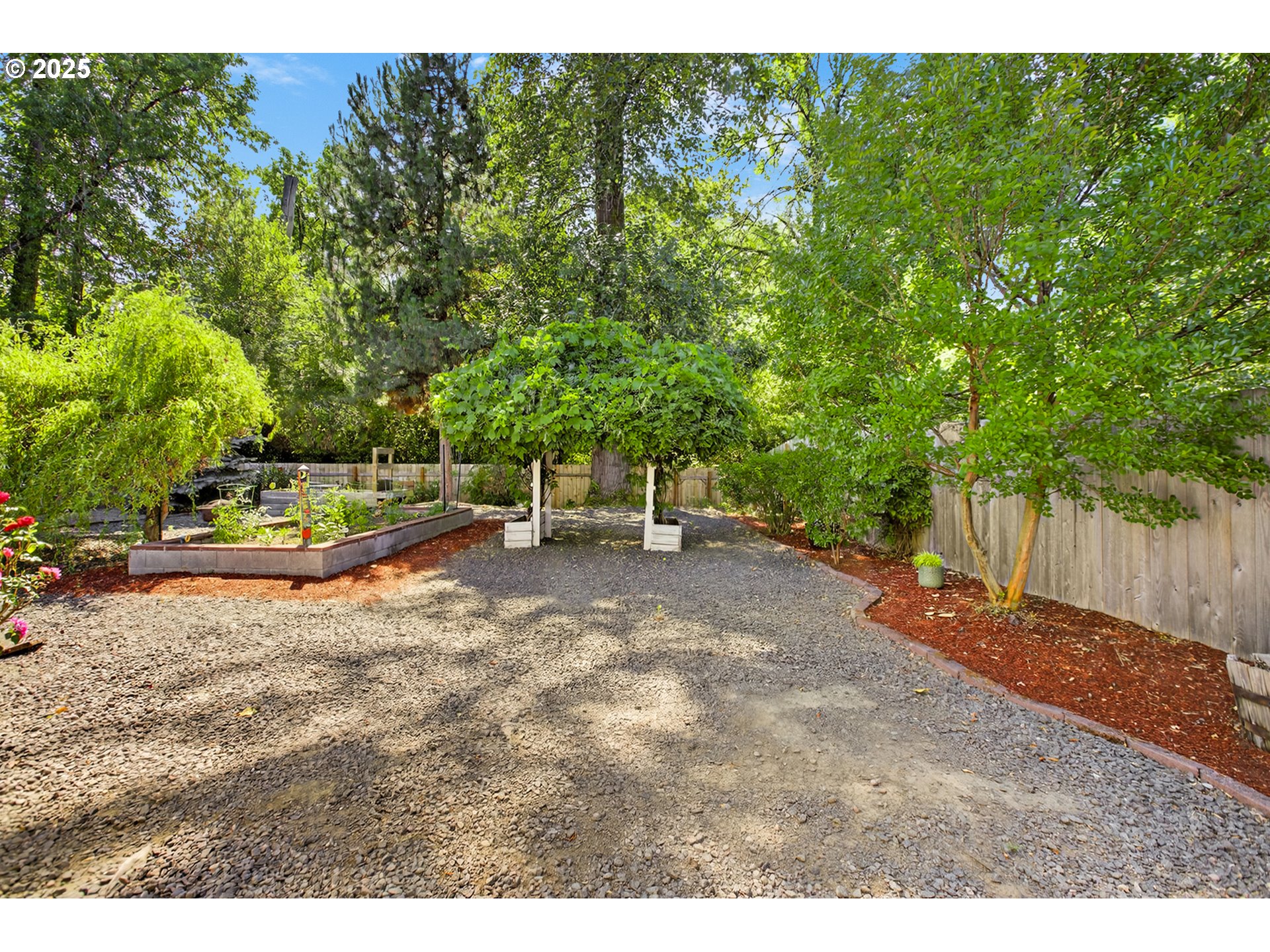 1740 LABONA DR