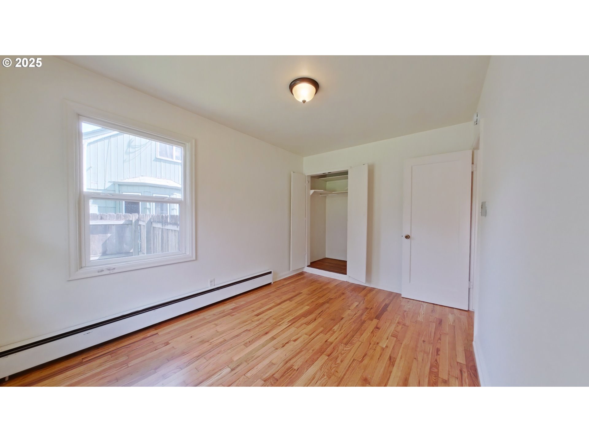 881 E 24TH AVE
