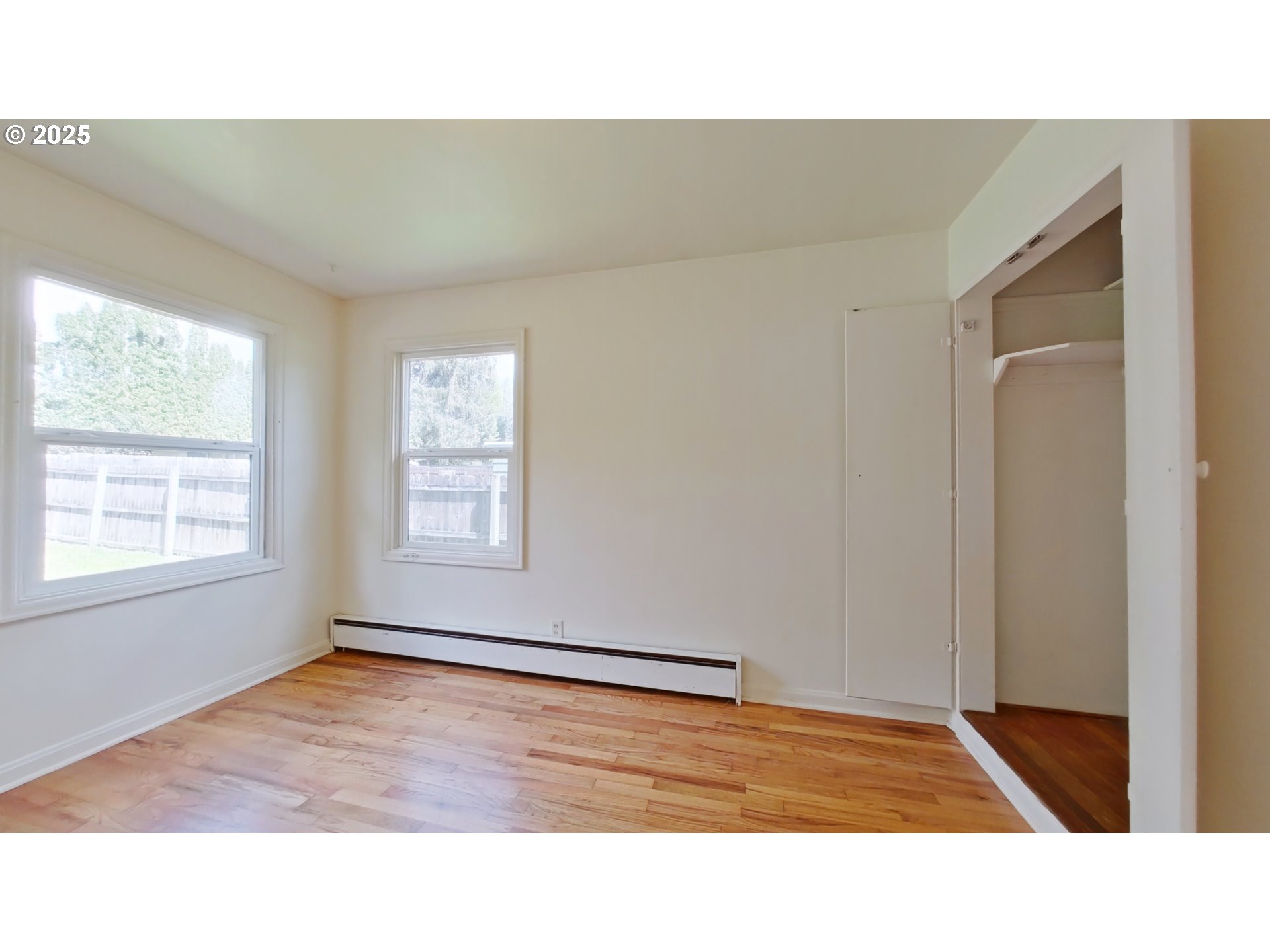 881 E 24TH AVE