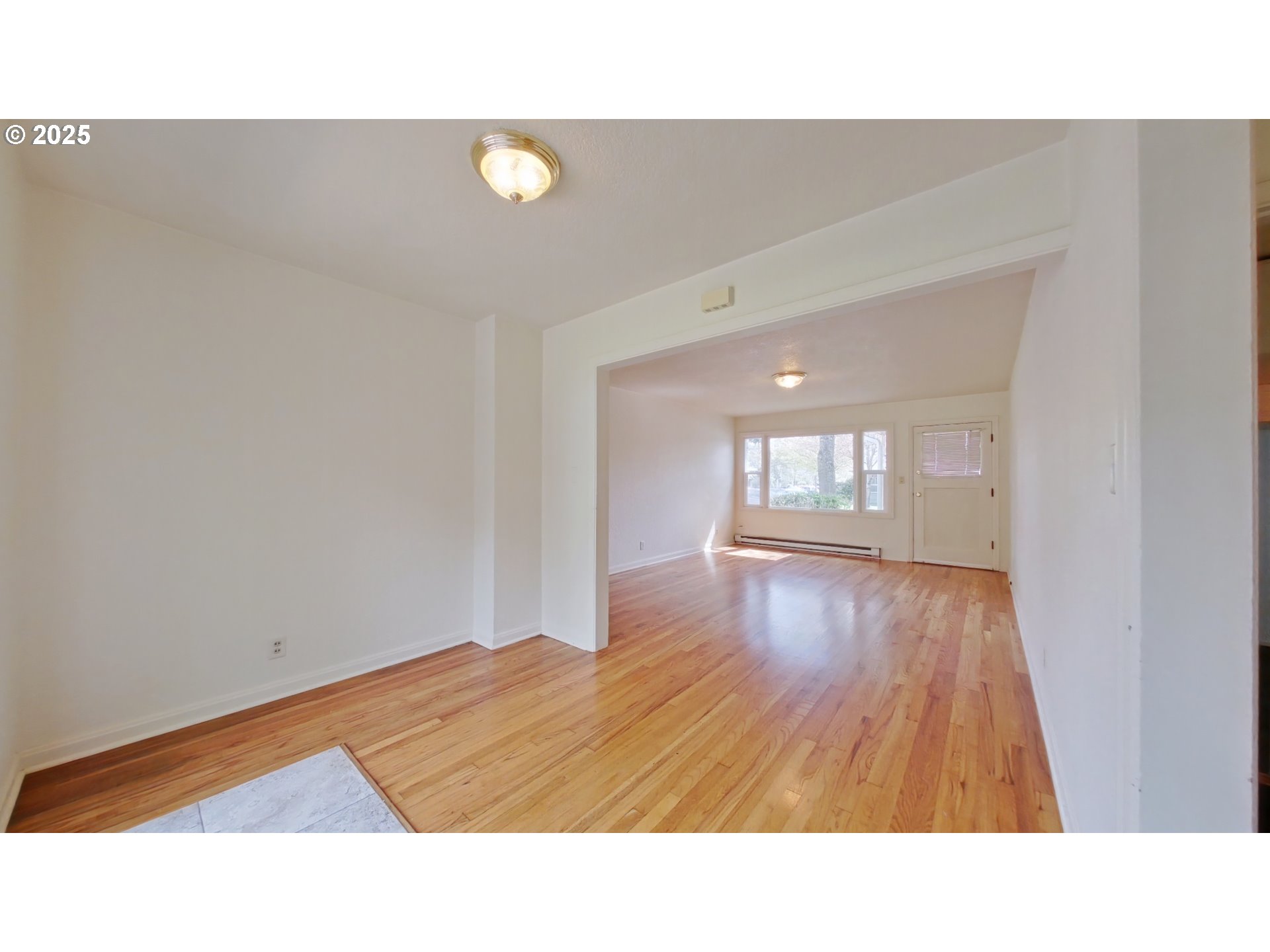 881 E 24TH AVE