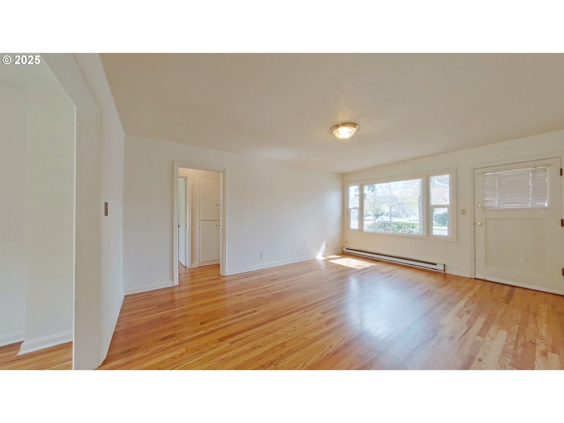 881 E 24TH AVE