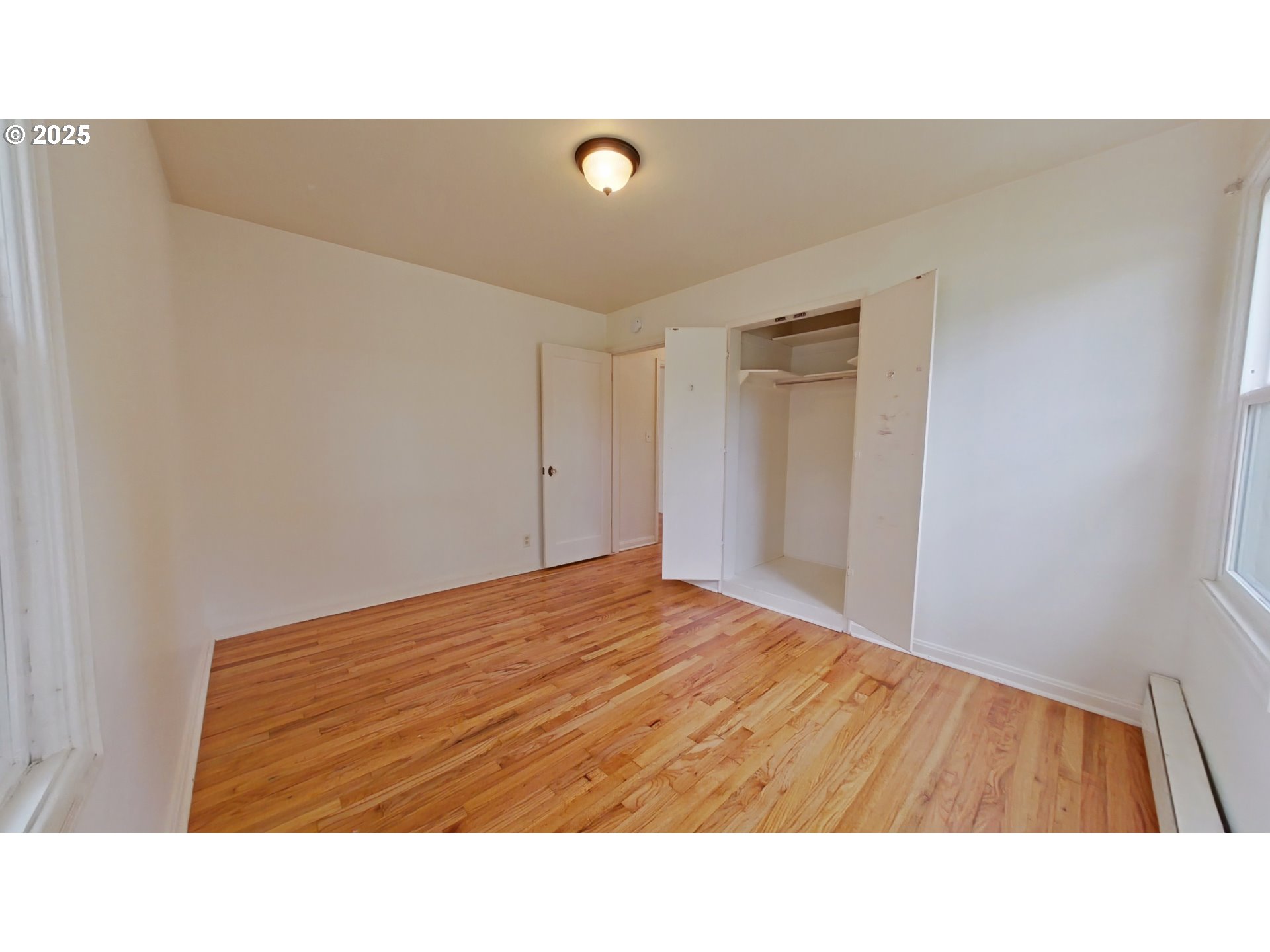 881 E 24TH AVE