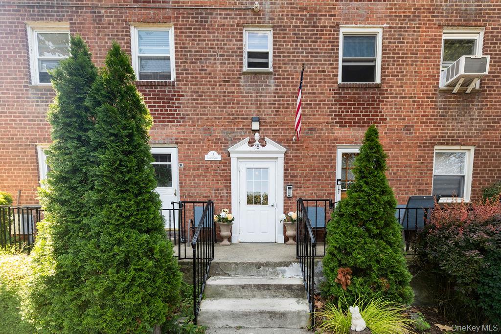 15 LEEWOOD Circle Unit: 1R
