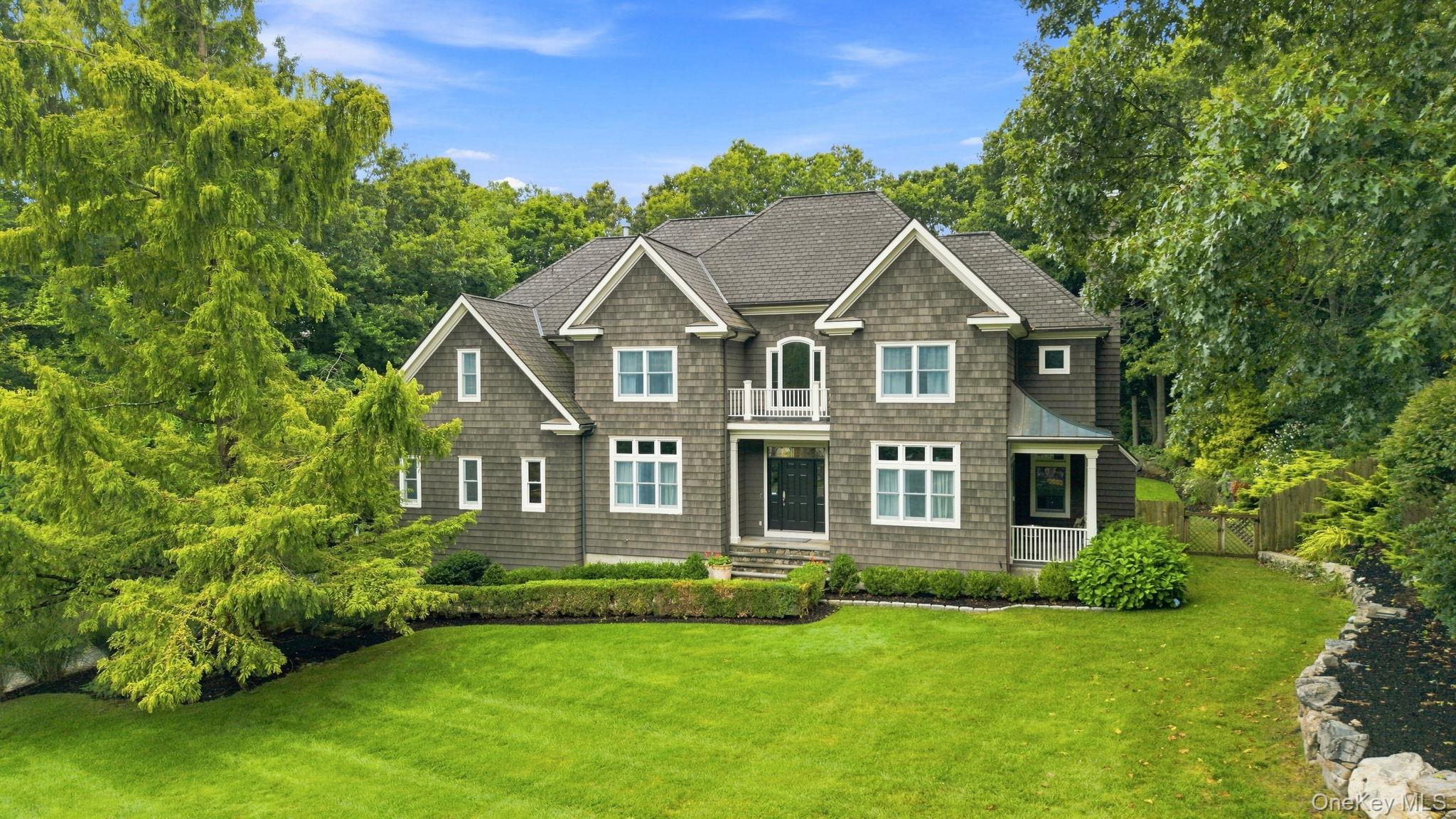 7 Lauro Ridge Court