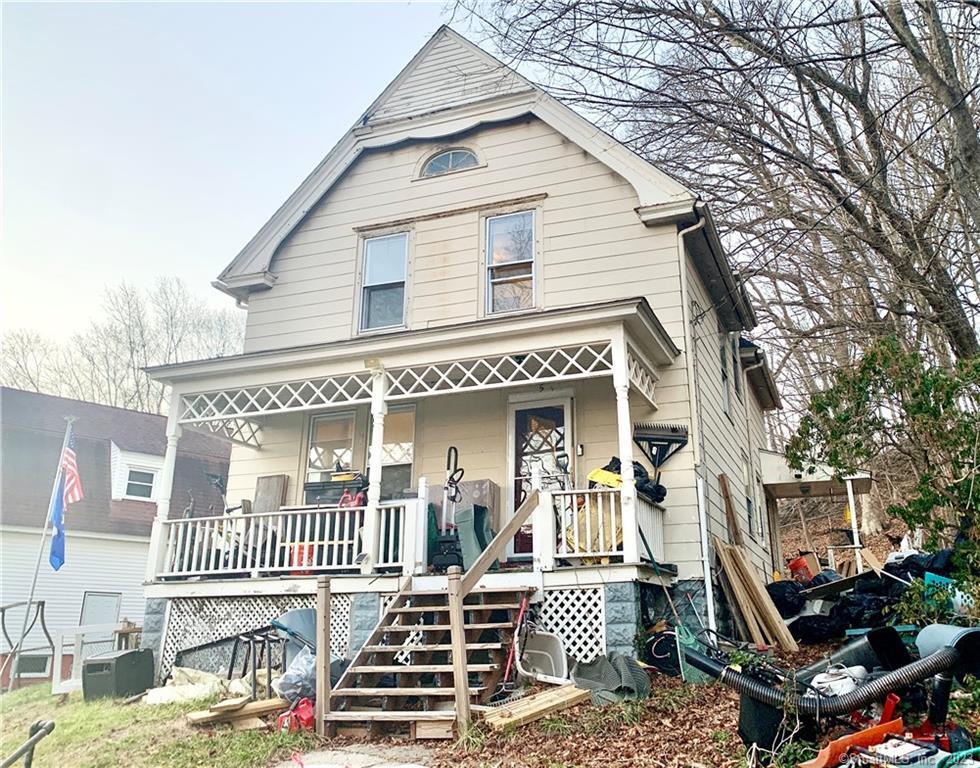 5 Woodmansee Avenue