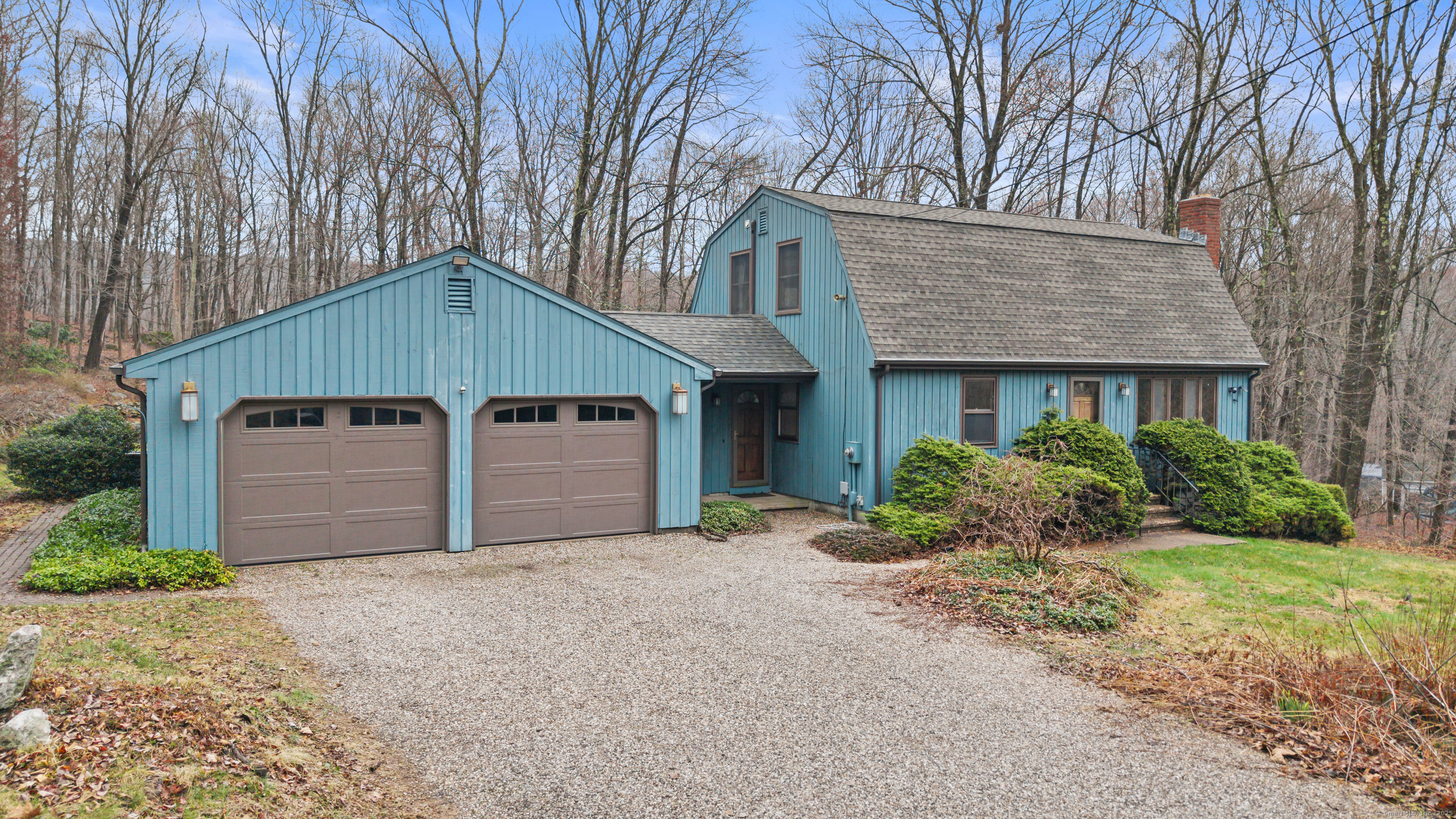 385 South Eagle Street