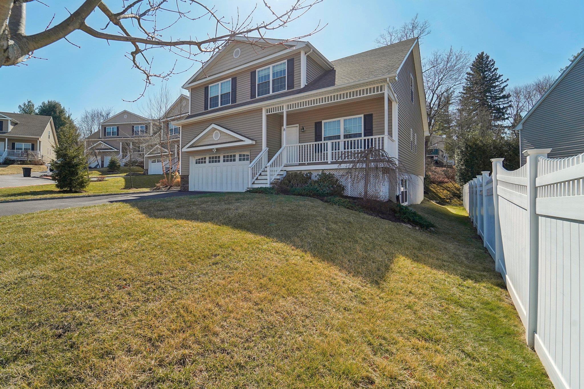 8 Thornton Hill