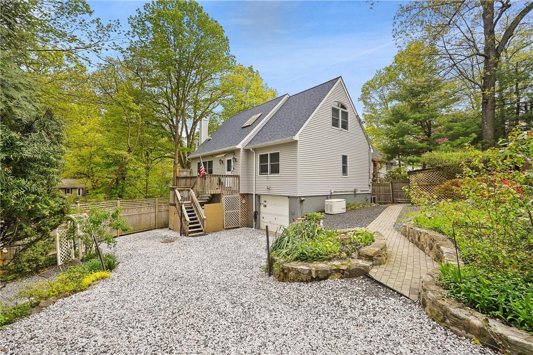 17 Evans Knoll