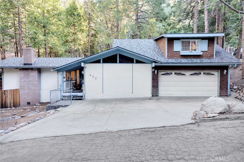 923 Willow Springs Road