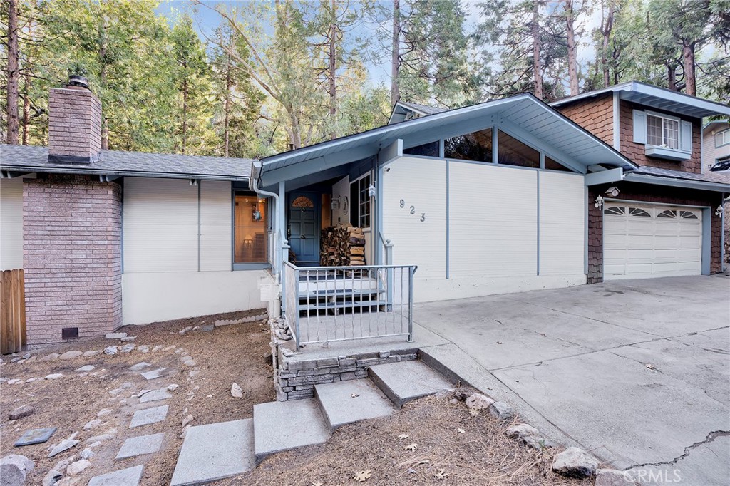 923 Willow Springs Road