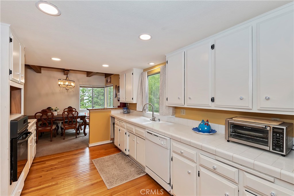 30997 Wild Oak Drive