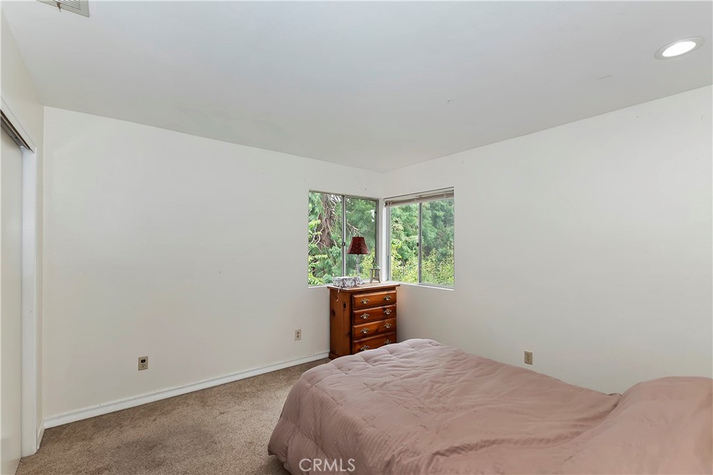 30997 Wild Oak Drive