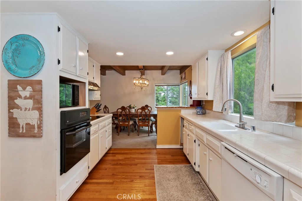 30997 Wild Oak Drive